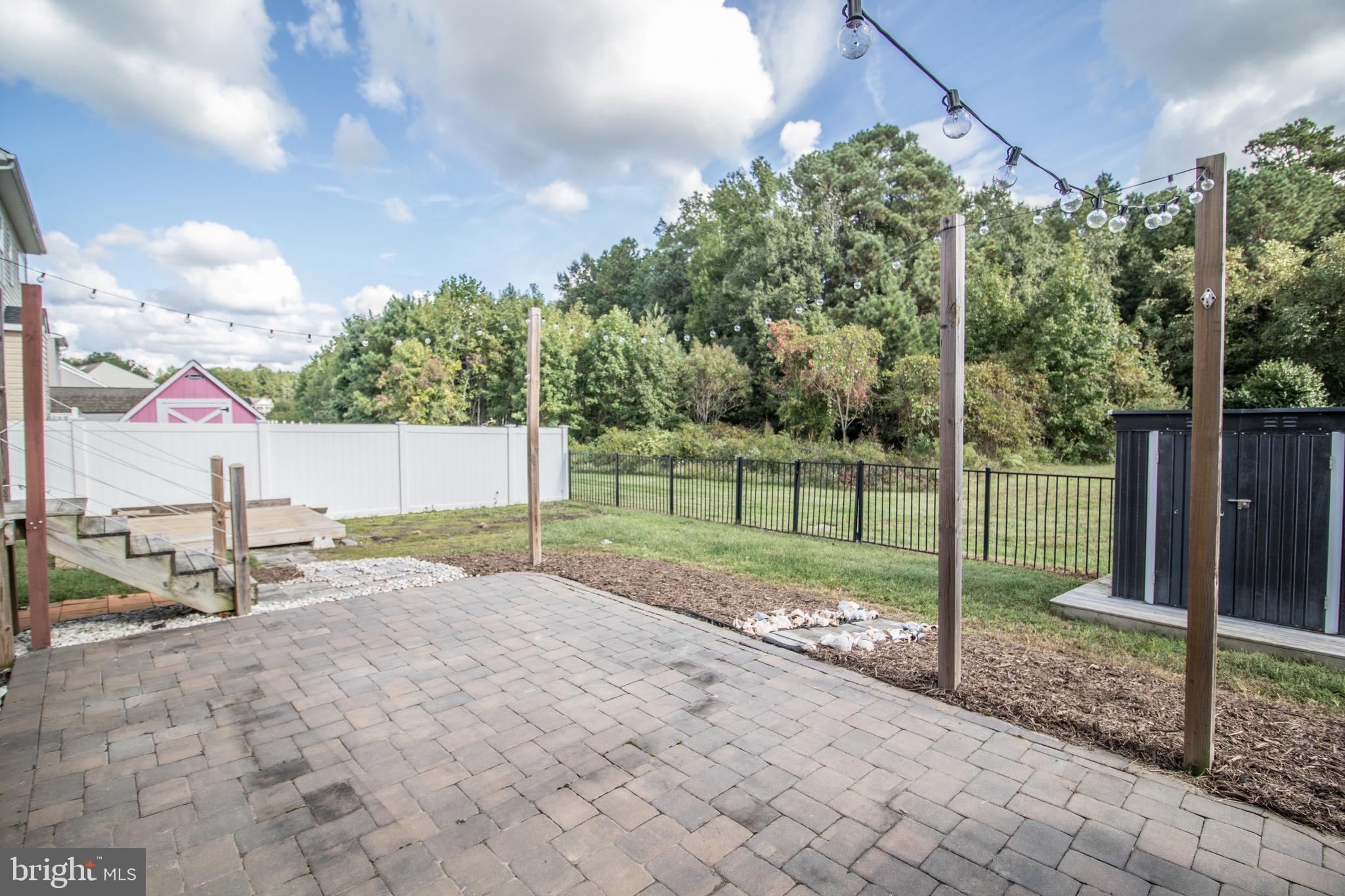 ELIZABETH HILLS PHASE 1 - Residential Lease