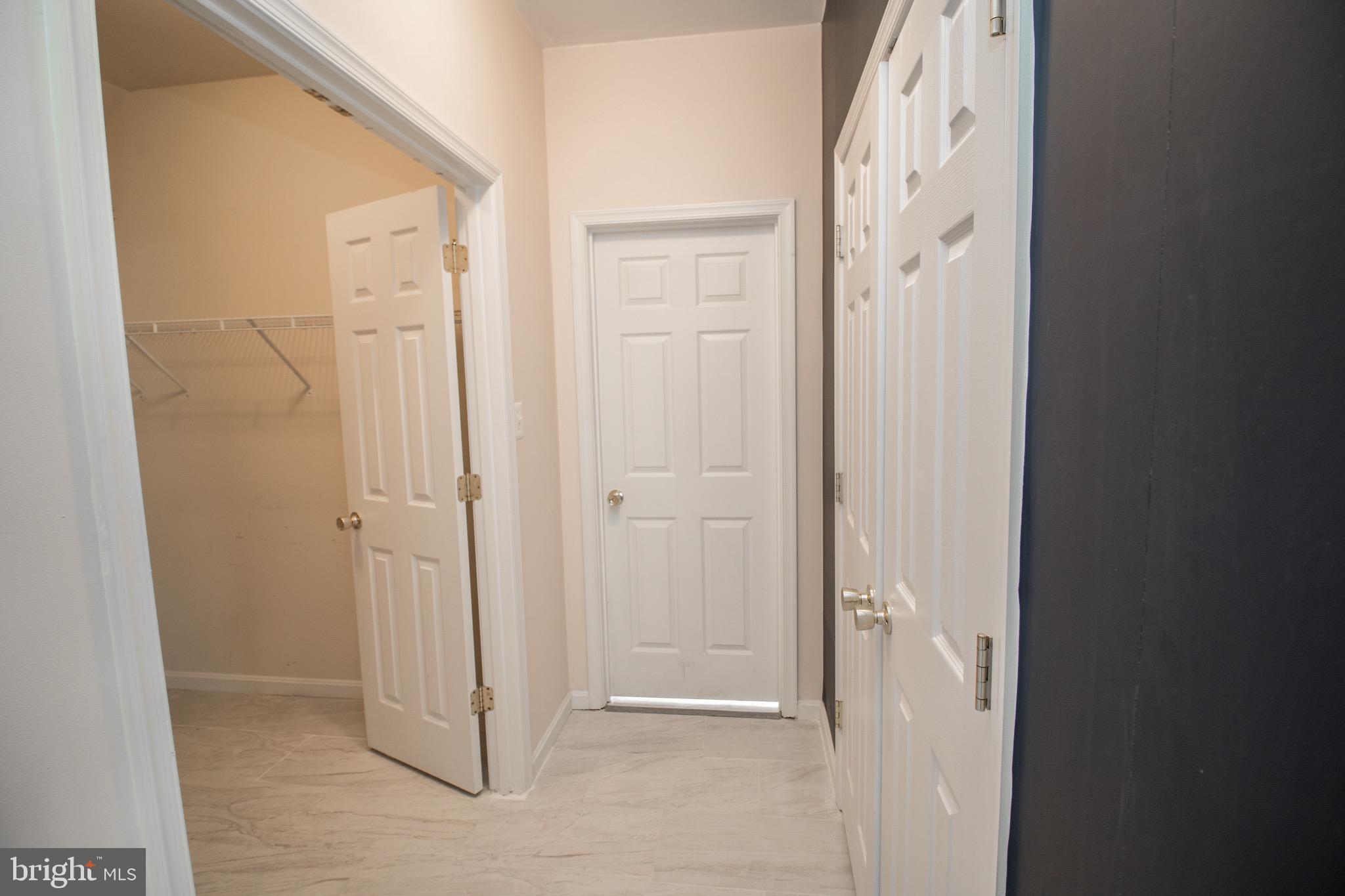 ELIZABETH HILLS PHASE 1 - Residential Lease