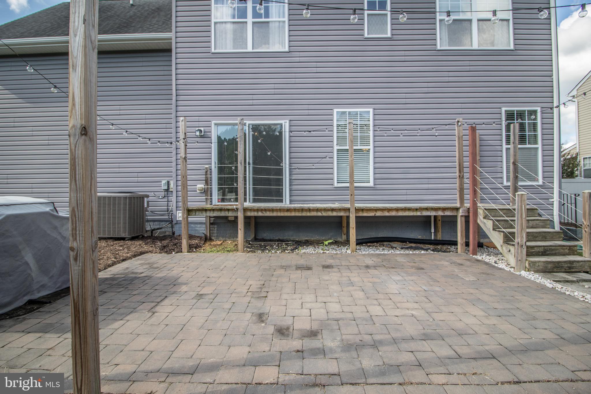 ELIZABETH HILLS PHASE 1 - Residential Lease