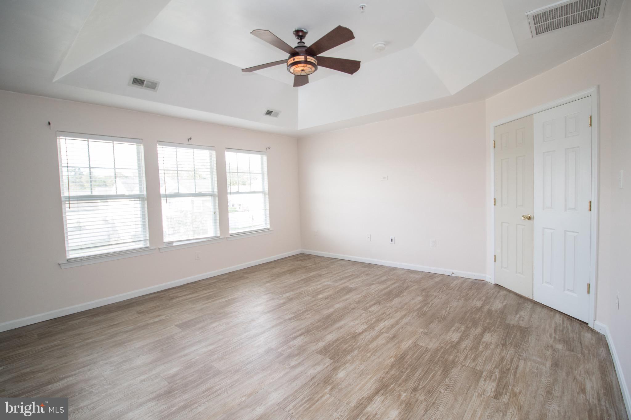 ELIZABETH HILLS PHASE 1 - Residential Lease