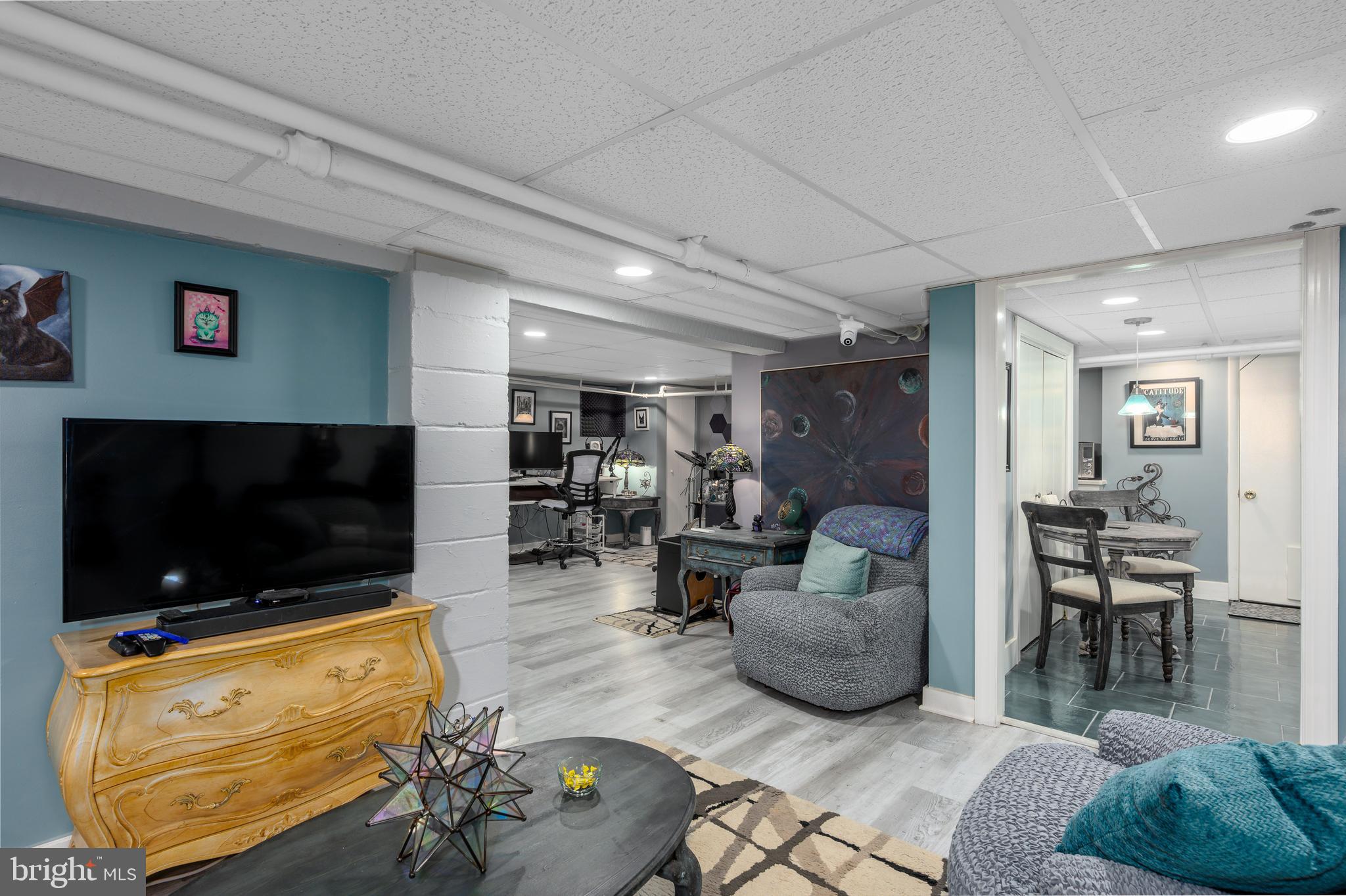 KENSINGTON - Residential
