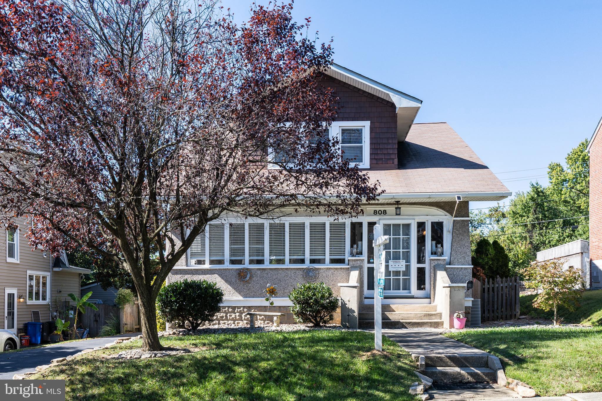 KENSINGTON - Residential