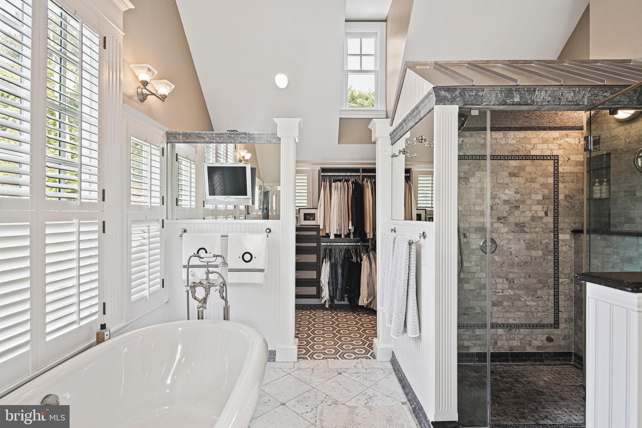 MURRAY HILL - Residential