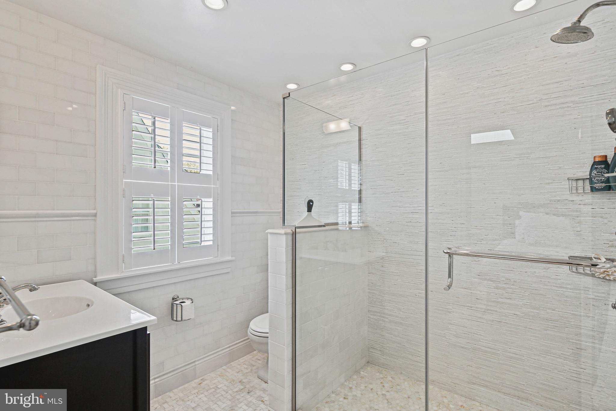 MURRAY HILL - Residential