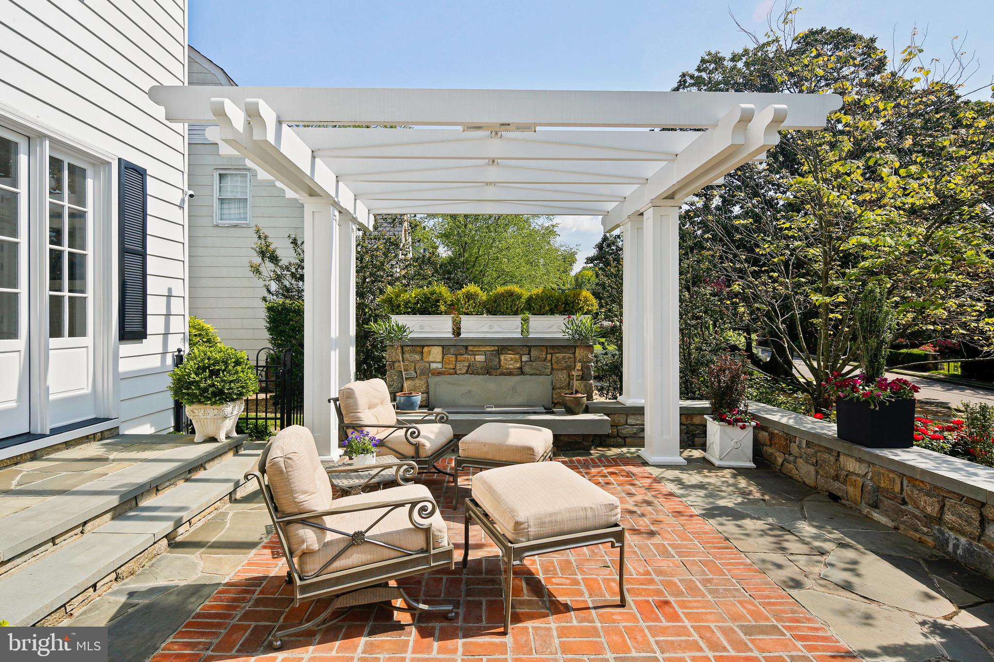 MURRAY HILL - Residential