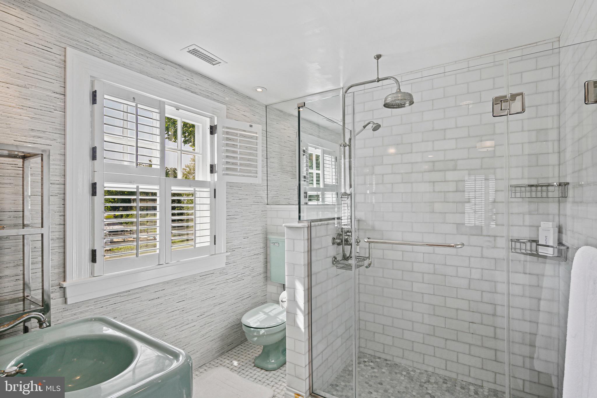 MURRAY HILL - Residential