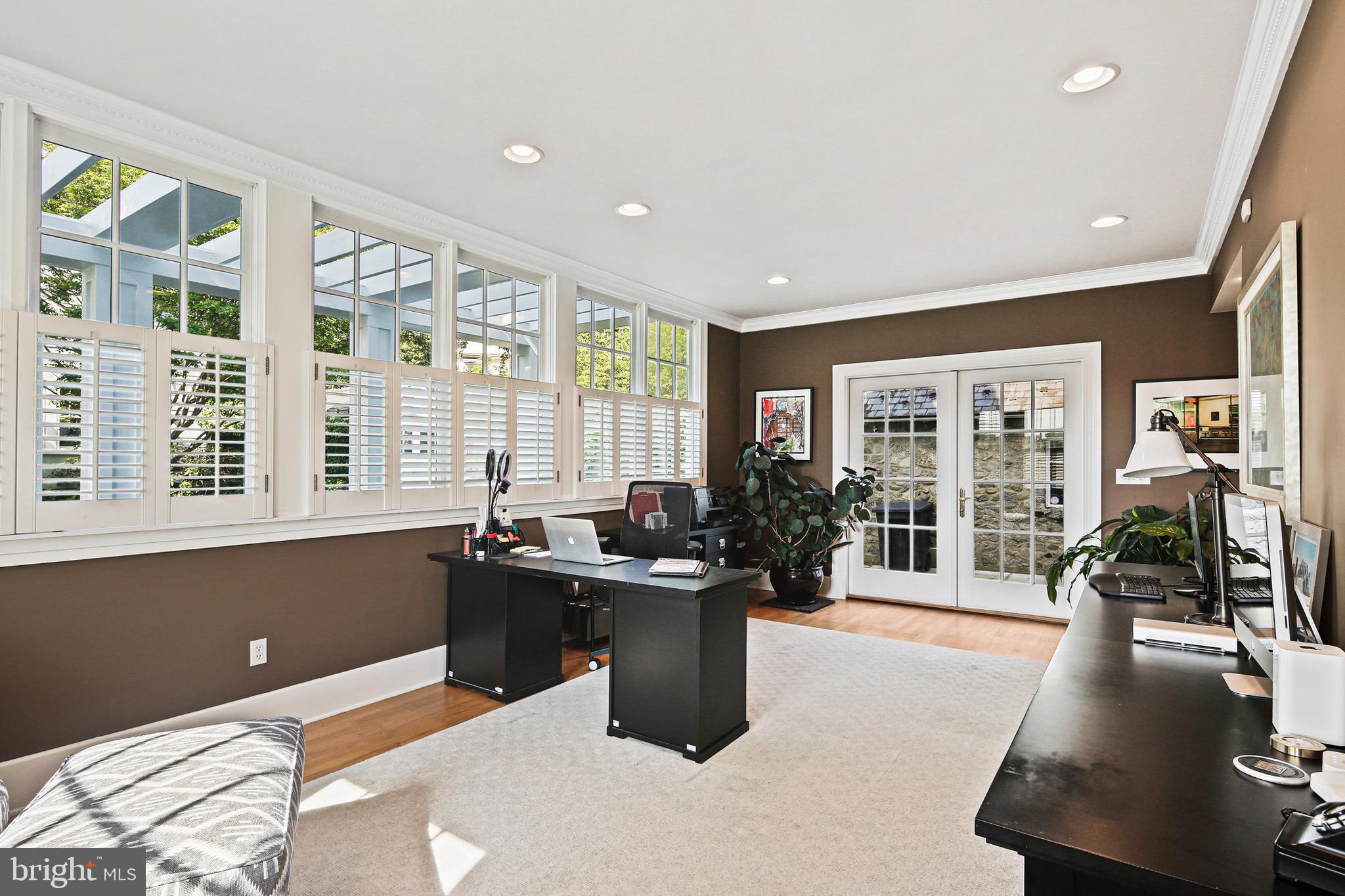 MURRAY HILL - Residential