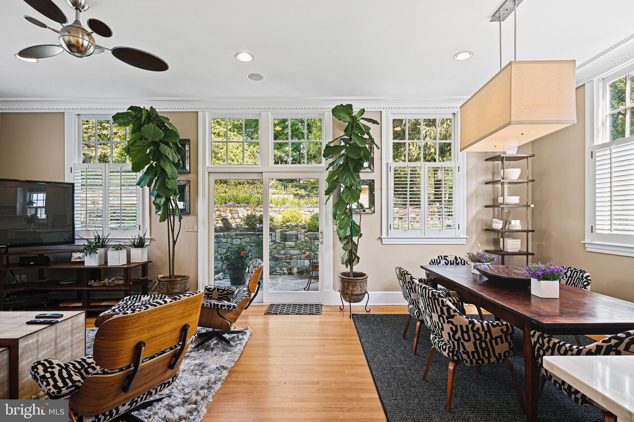 MURRAY HILL - Residential