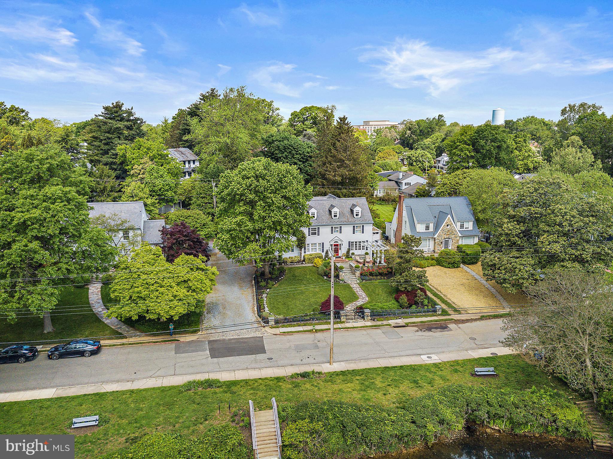 MURRAY HILL - Residential