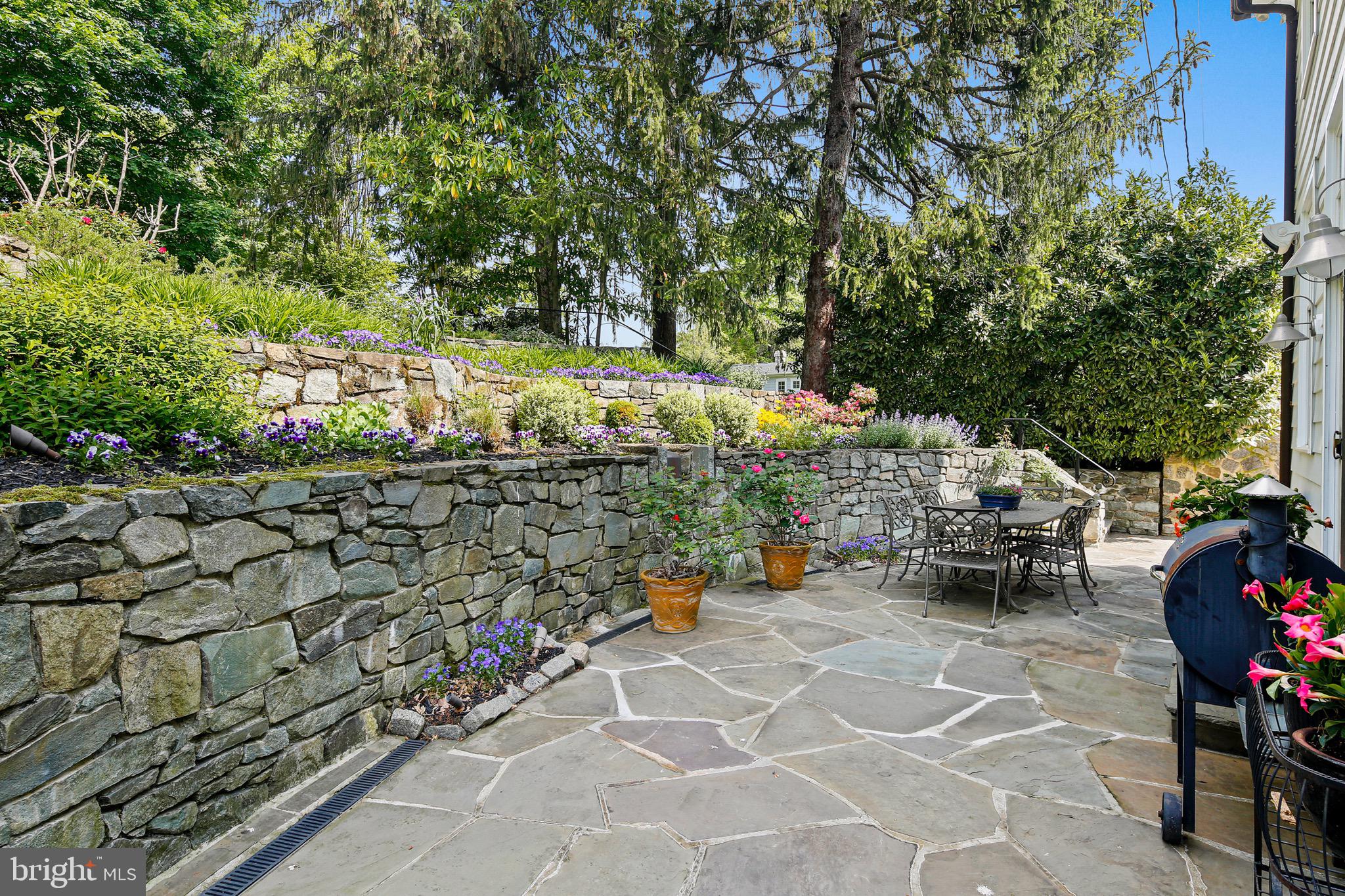 MURRAY HILL - Residential