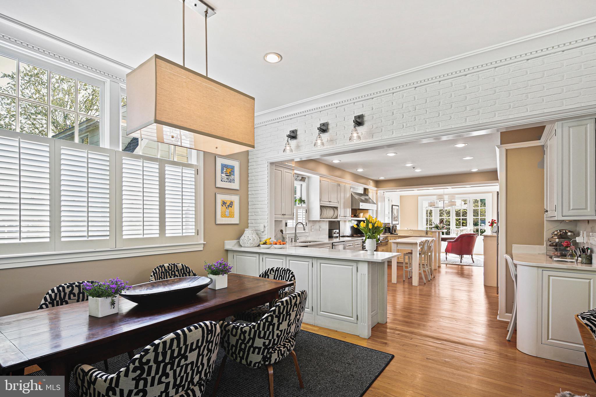 MURRAY HILL - Residential