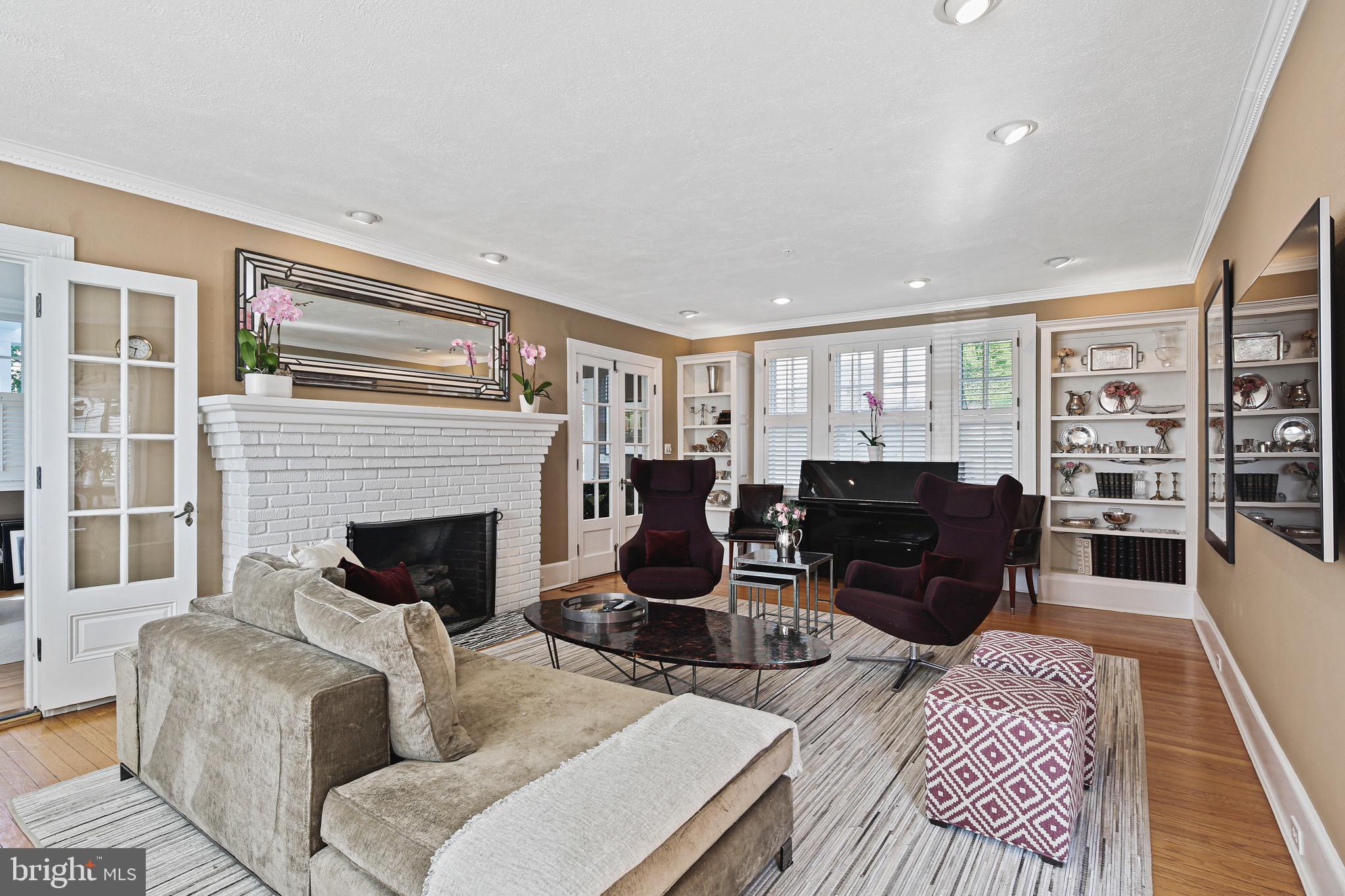 MURRAY HILL - Residential