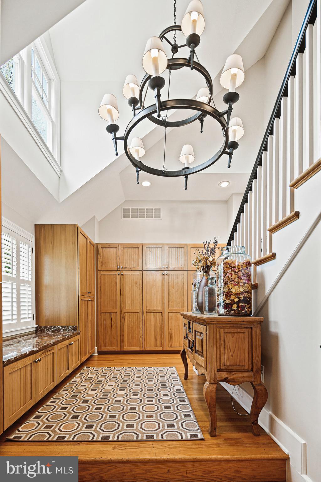 MURRAY HILL - Residential