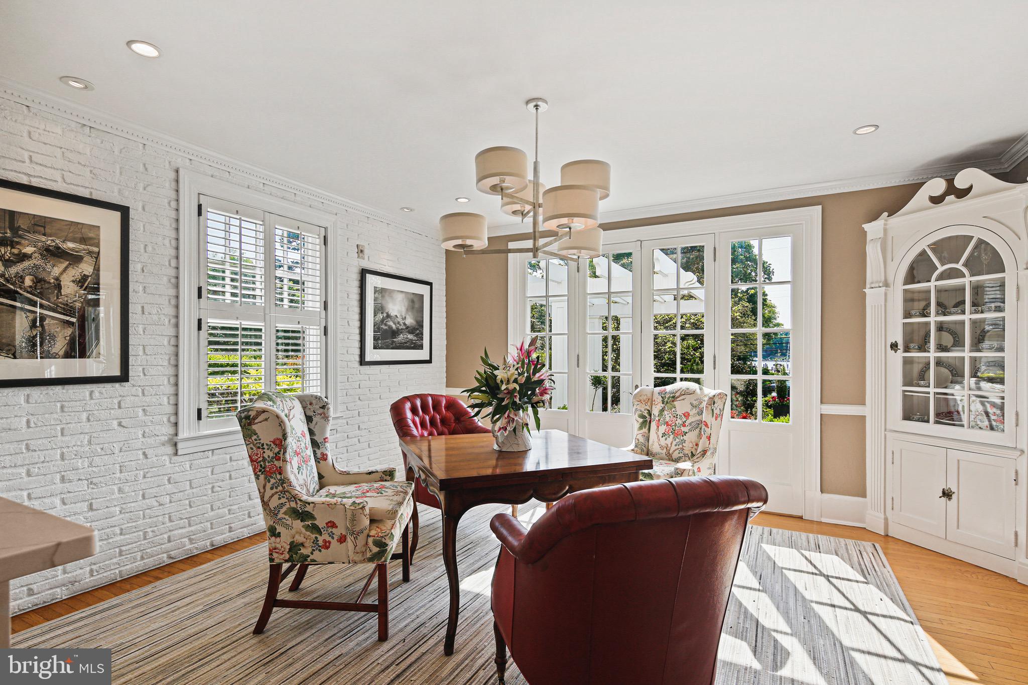 MURRAY HILL - Residential