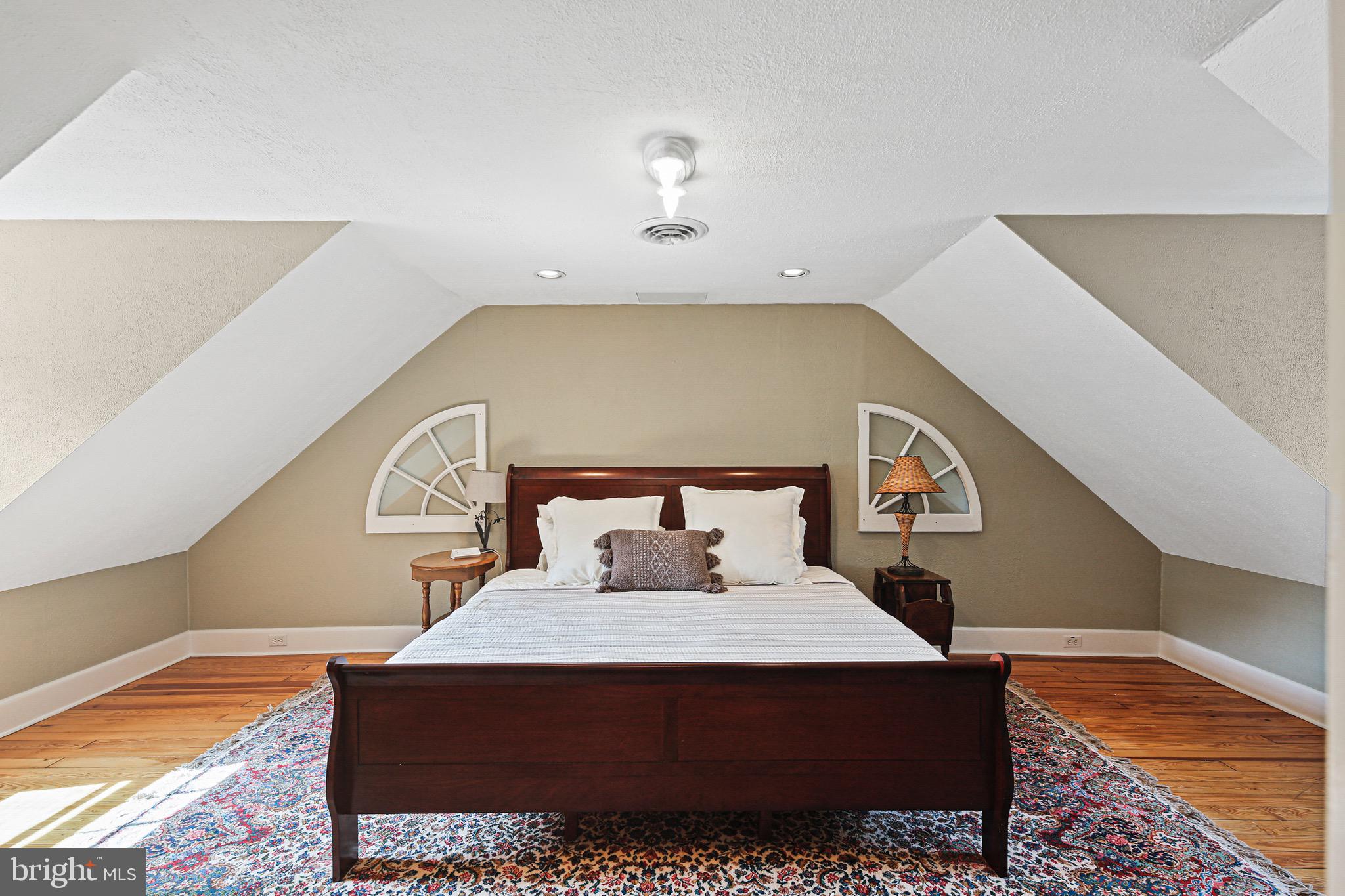 MURRAY HILL - Residential