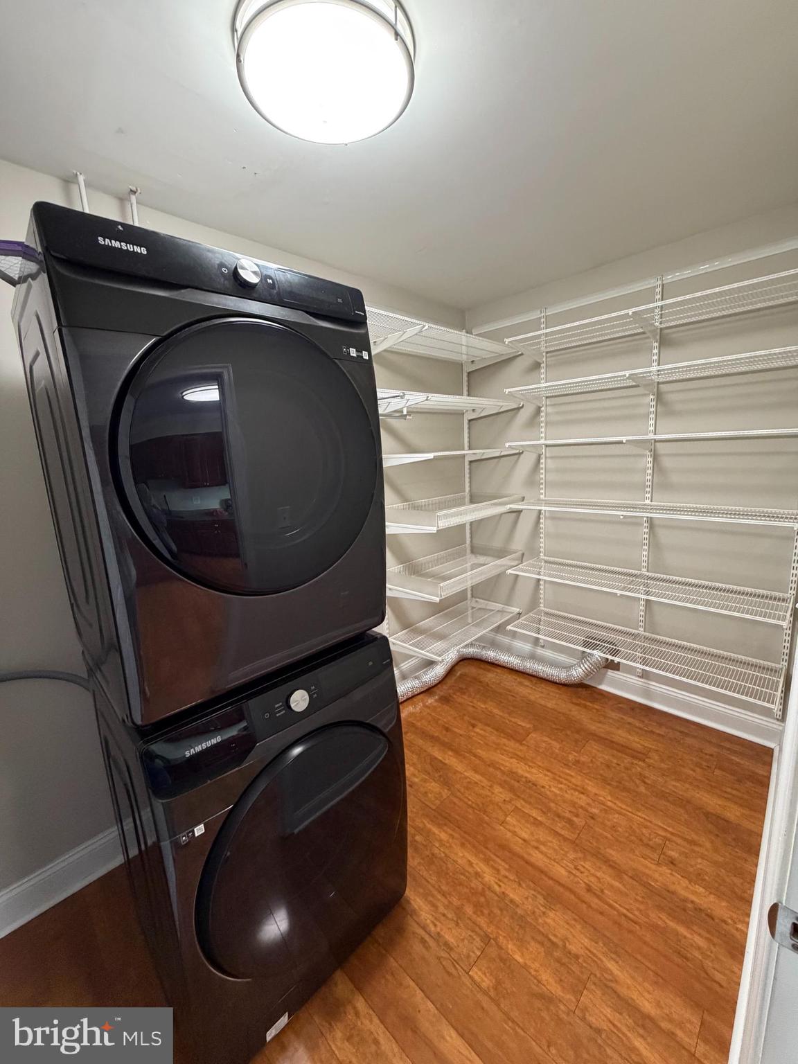 534 LANCASTER PLACE 534