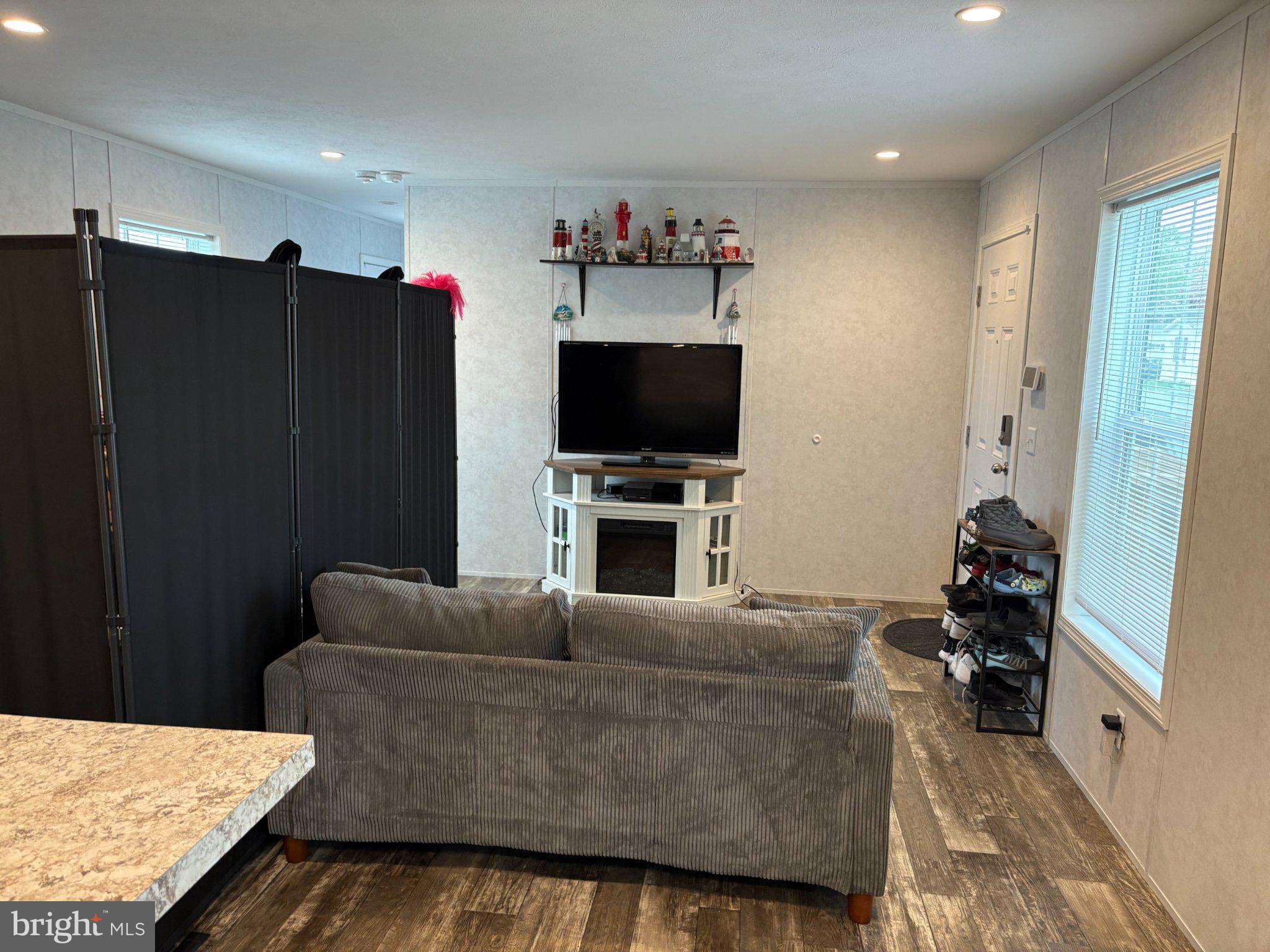 PENNWOOD CROSSING - Residential