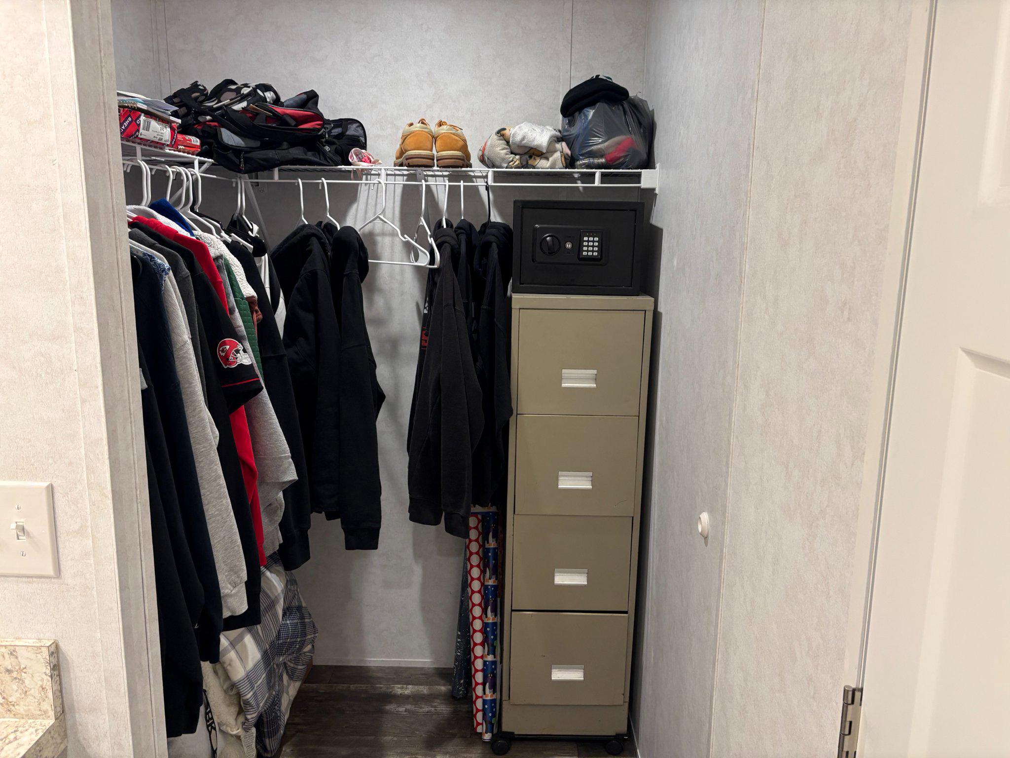 PENNWOOD CROSSING - Residential