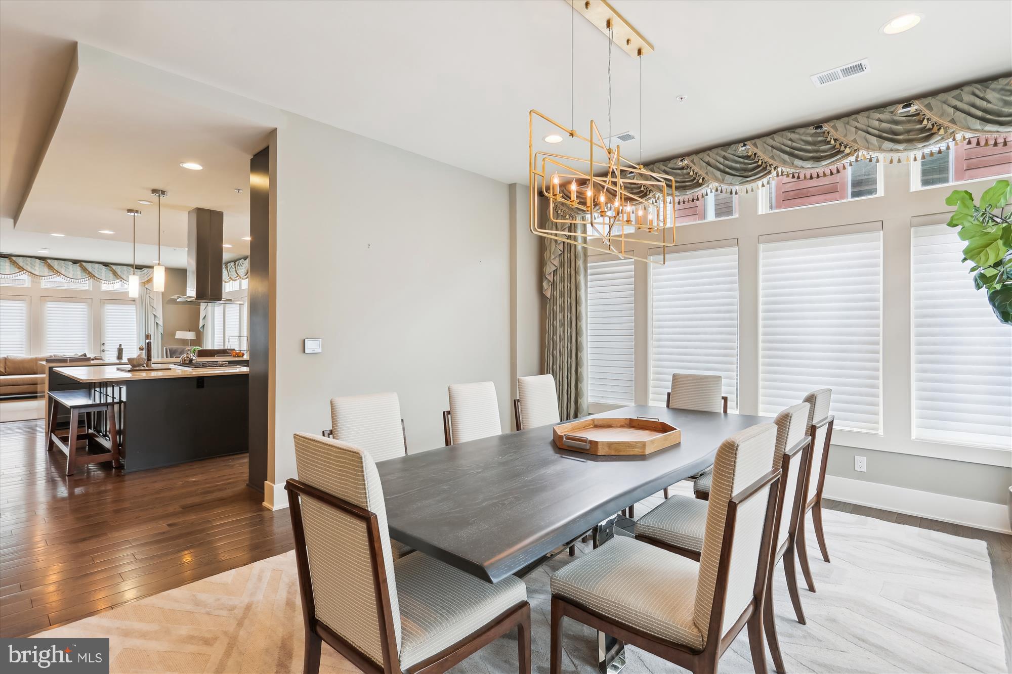 GROSVENOR HEIGHTS - Residential