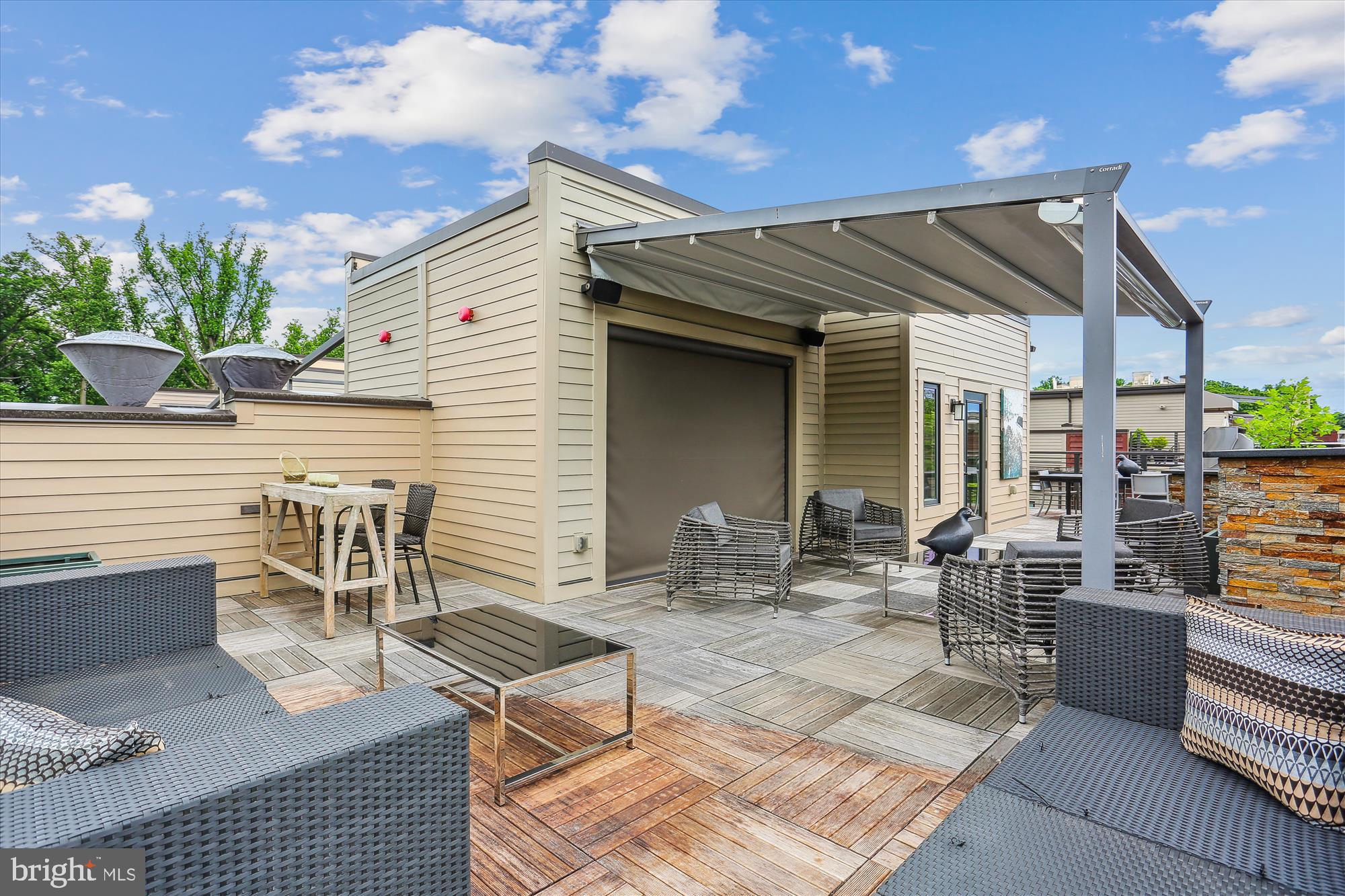 GROSVENOR HEIGHTS - Residential