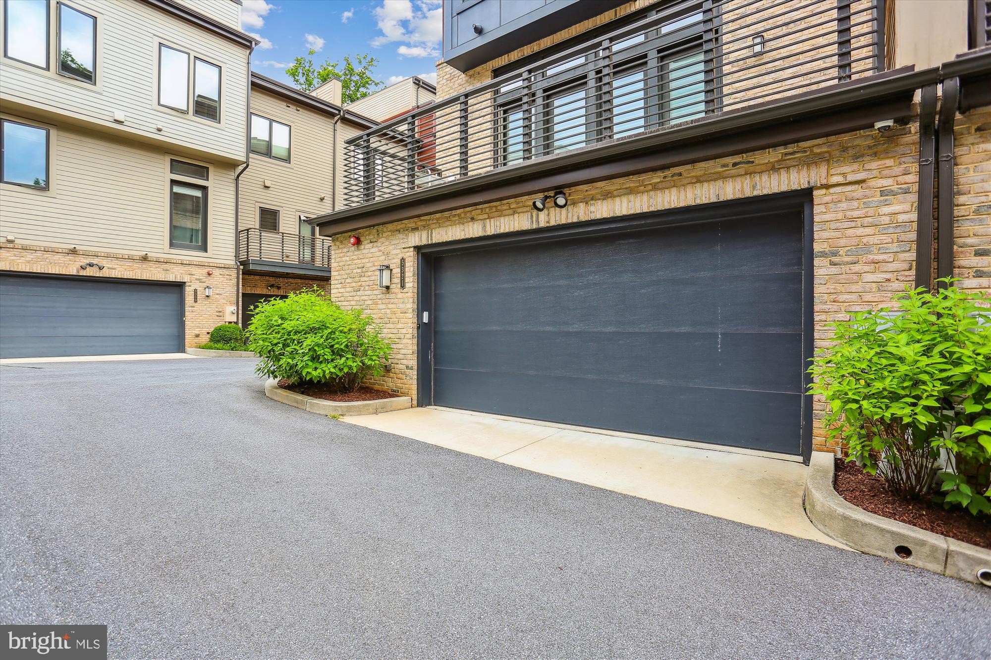 GROSVENOR HEIGHTS - Residential