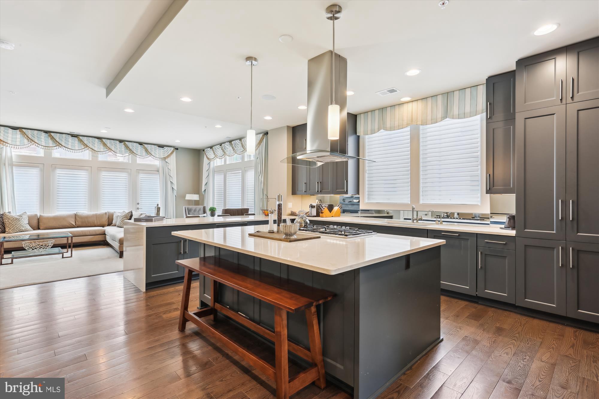 GROSVENOR HEIGHTS - Residential