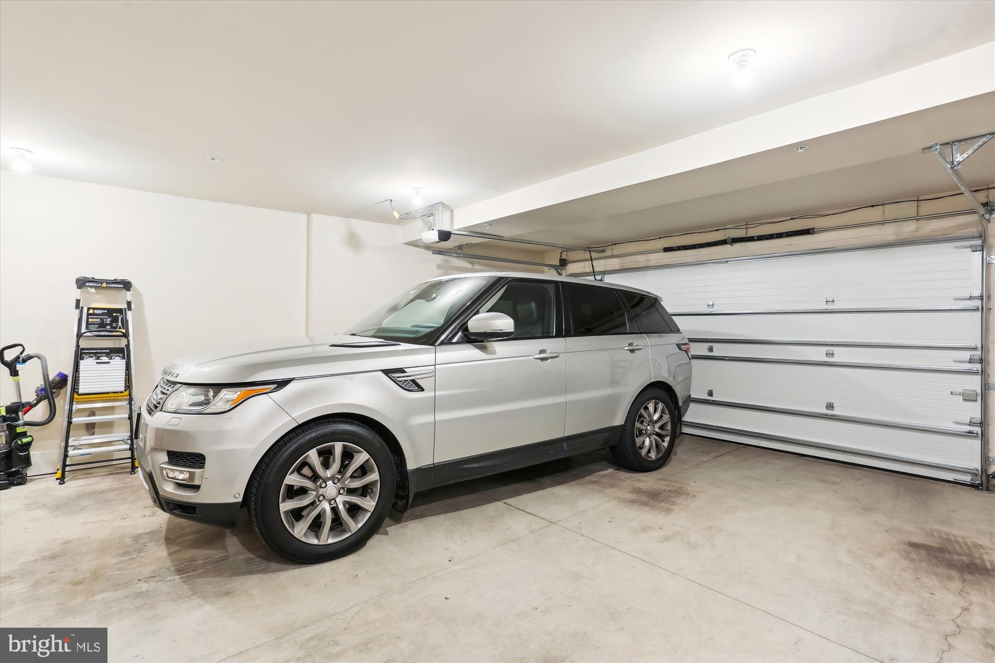 GROSVENOR HEIGHTS - Residential