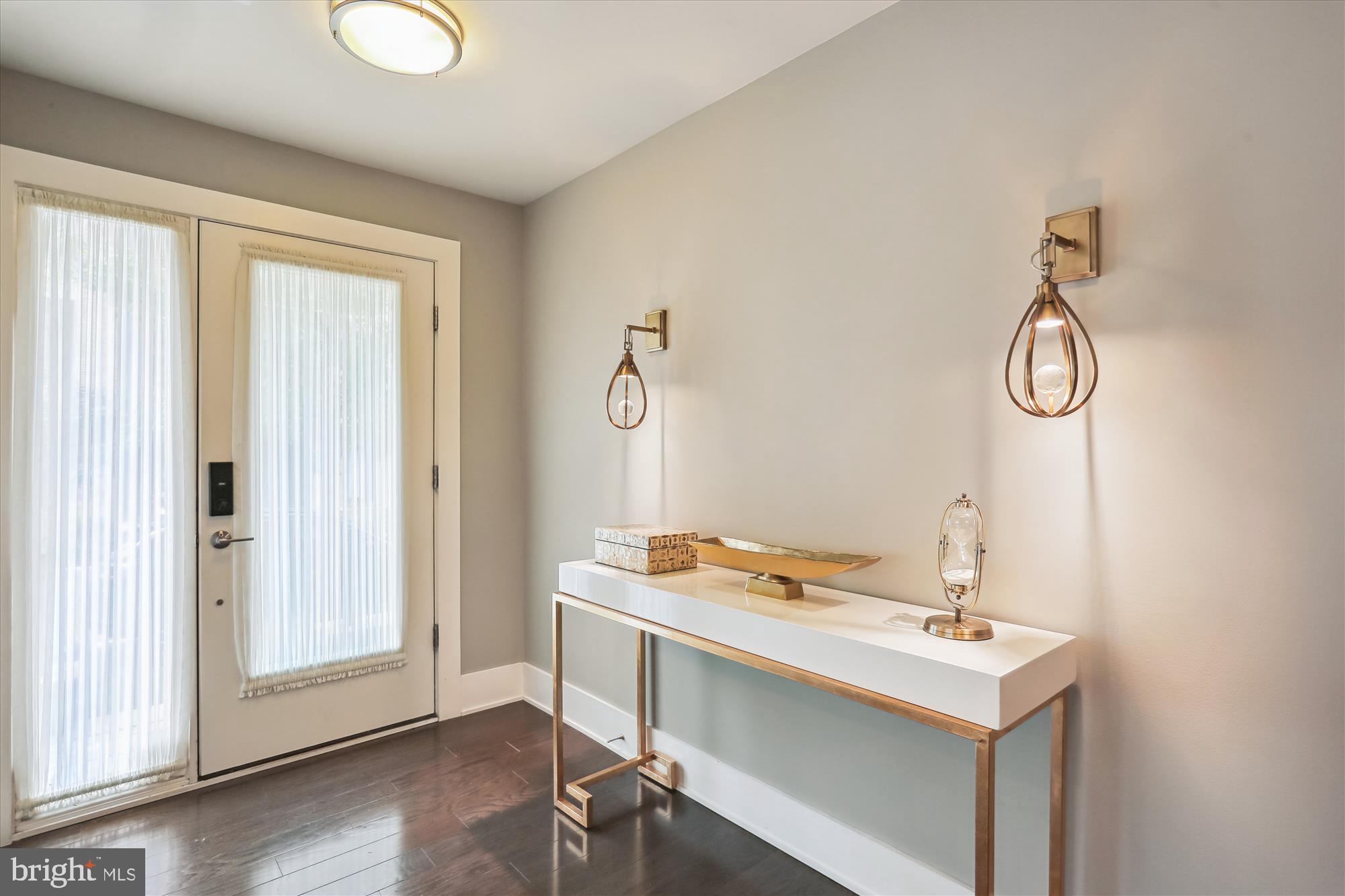 GROSVENOR HEIGHTS - Residential