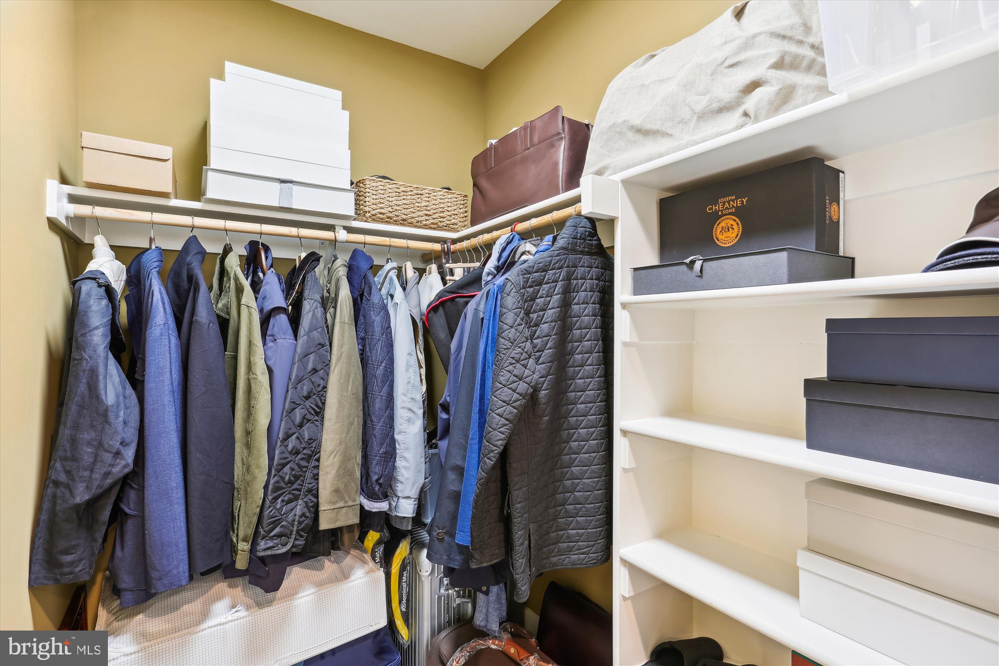 GROSVENOR HEIGHTS - Residential