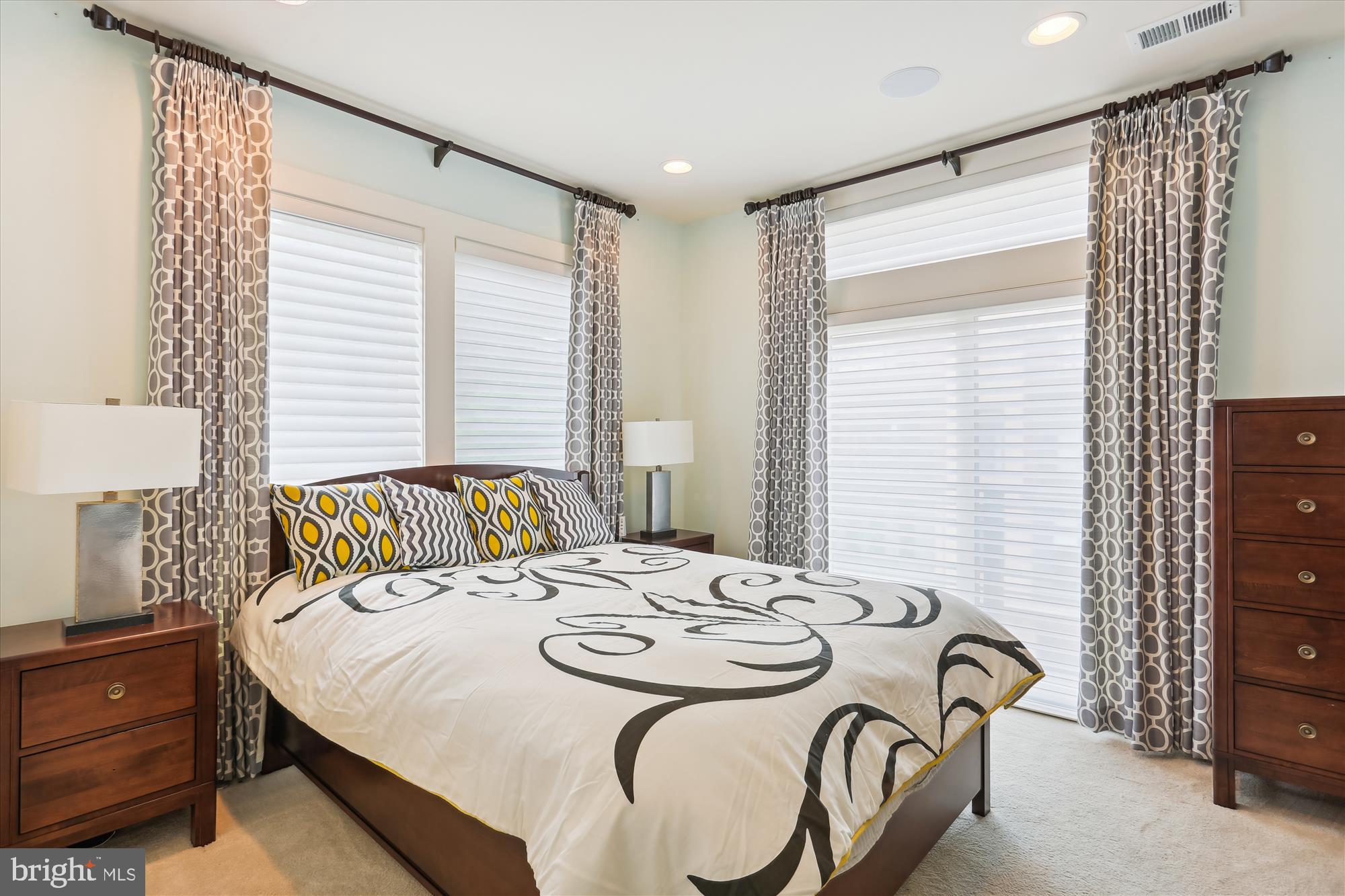 GROSVENOR HEIGHTS - Residential