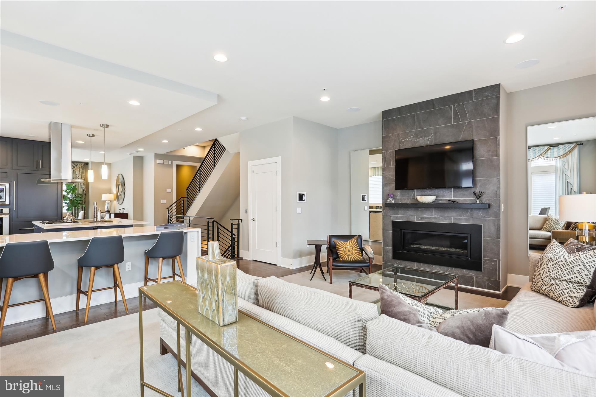 GROSVENOR HEIGHTS - Residential