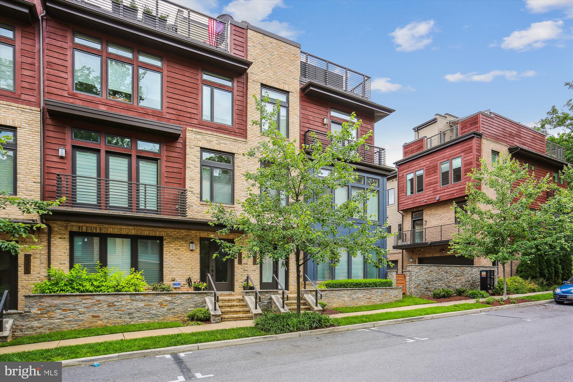 GROSVENOR HEIGHTS - Residential