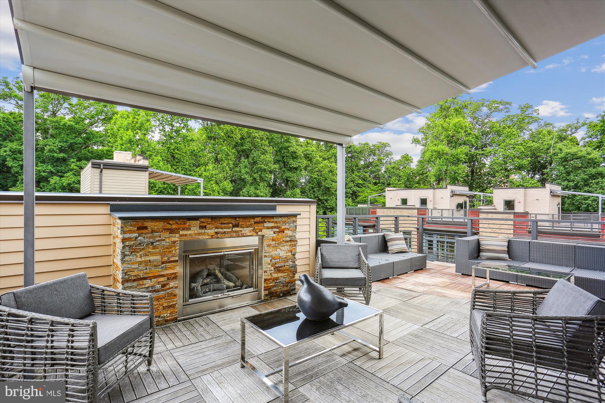 GROSVENOR HEIGHTS - Residential