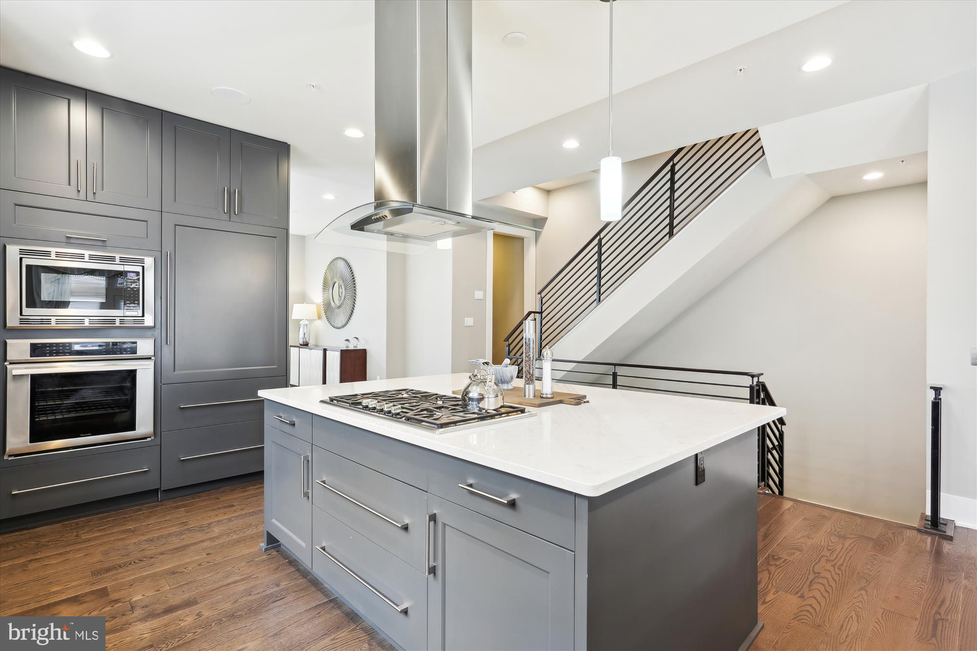 GROSVENOR HEIGHTS - Residential