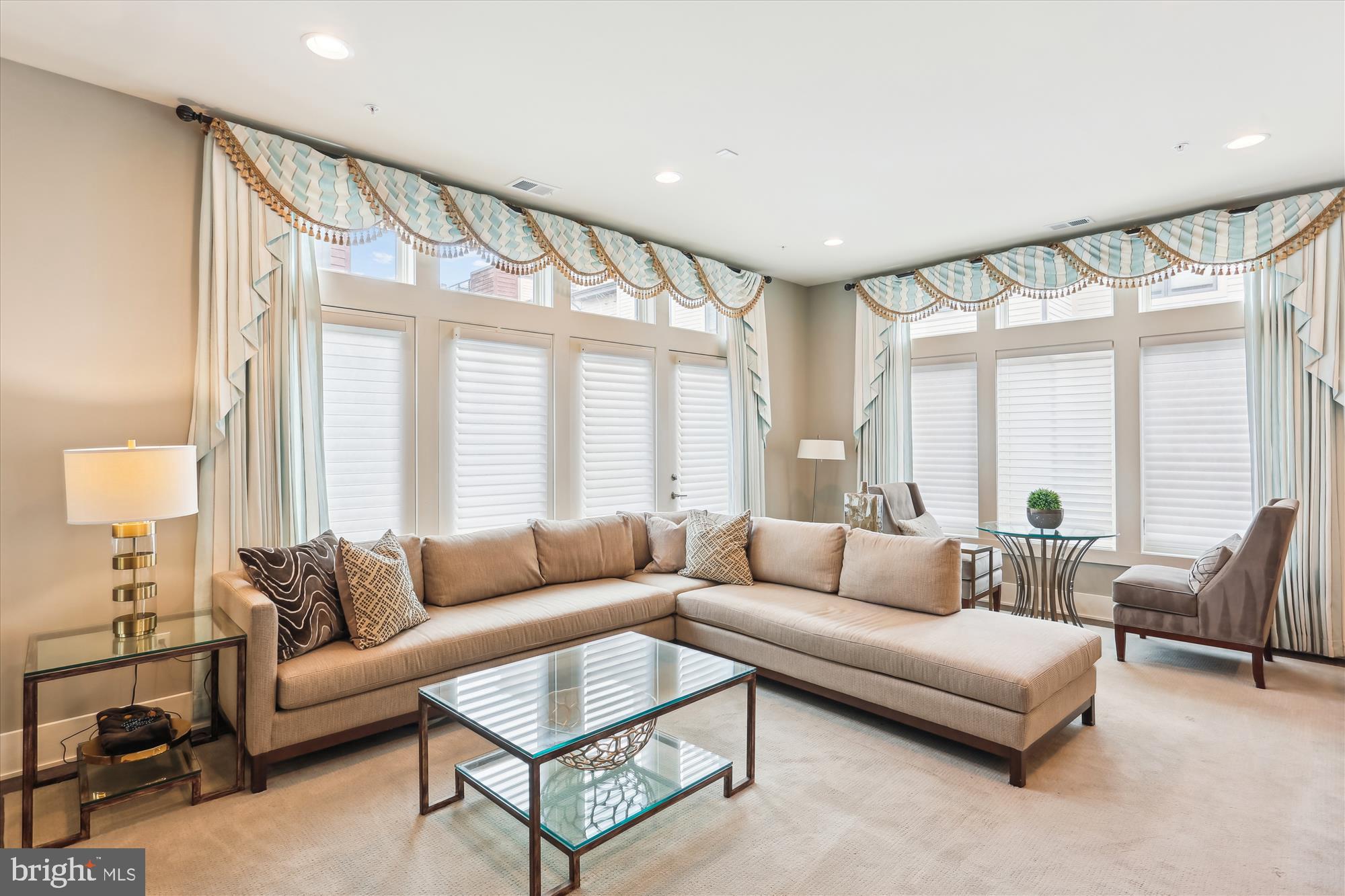 GROSVENOR HEIGHTS - Residential