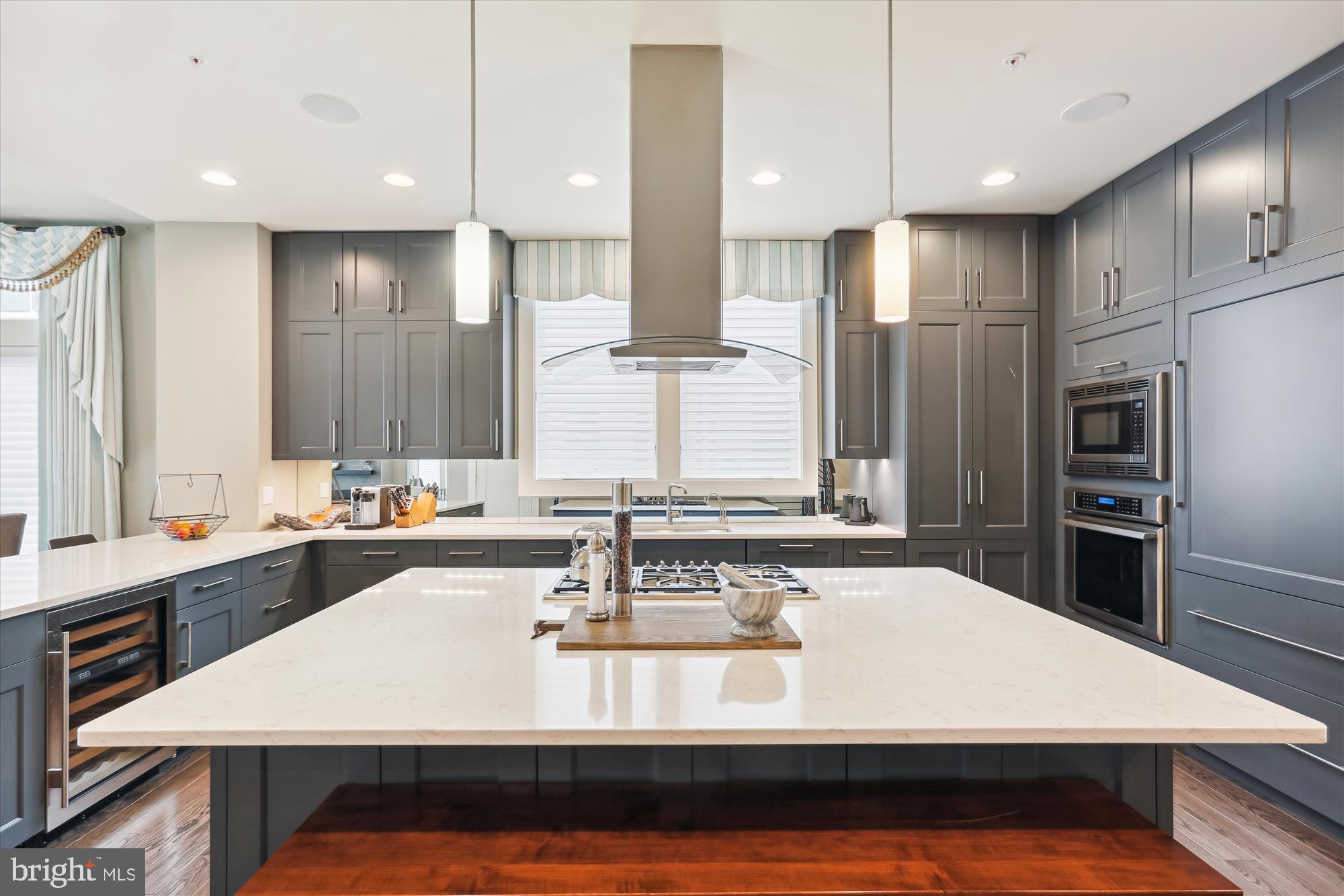 GROSVENOR HEIGHTS - Residential