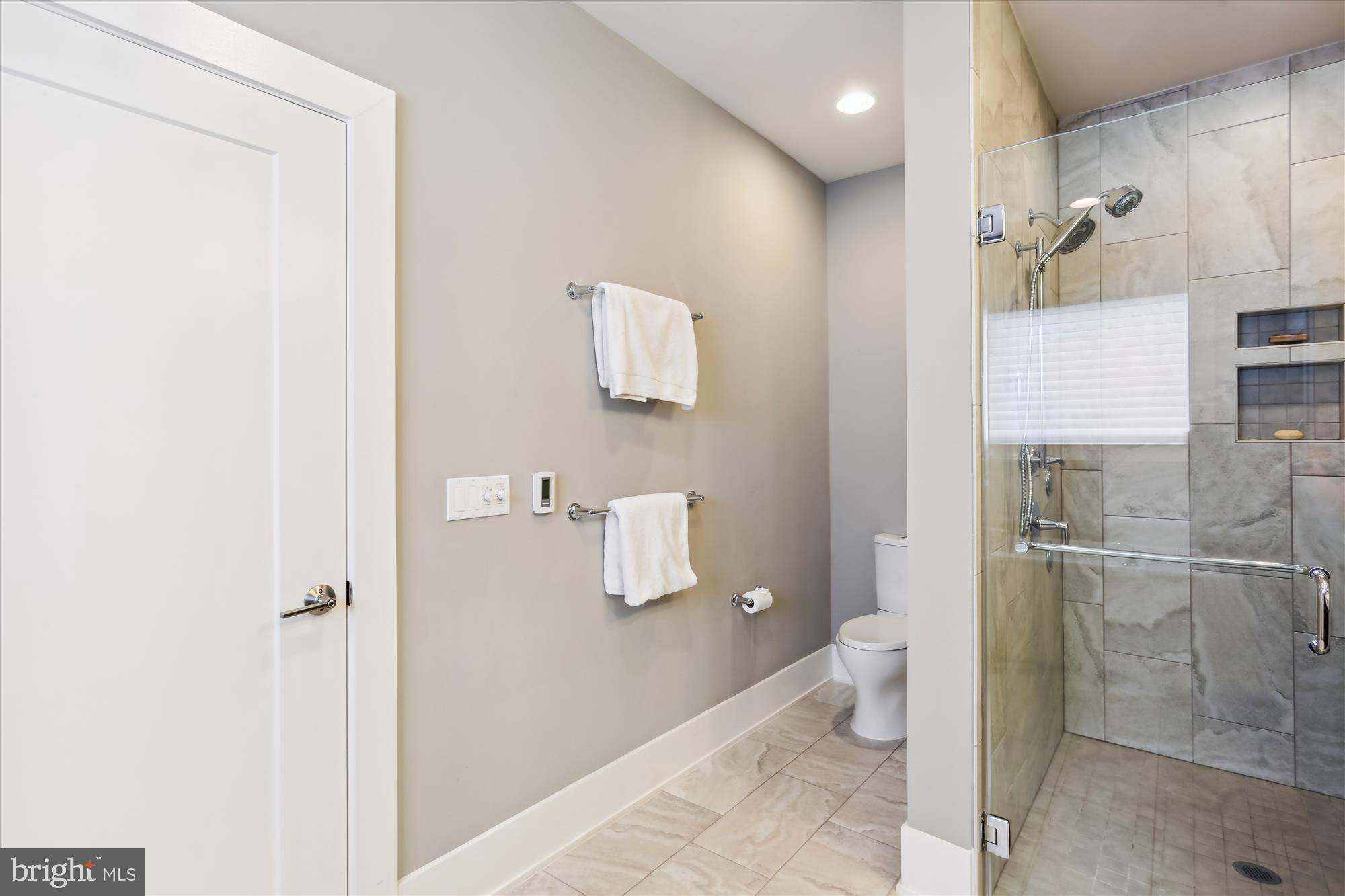 GROSVENOR HEIGHTS - Residential