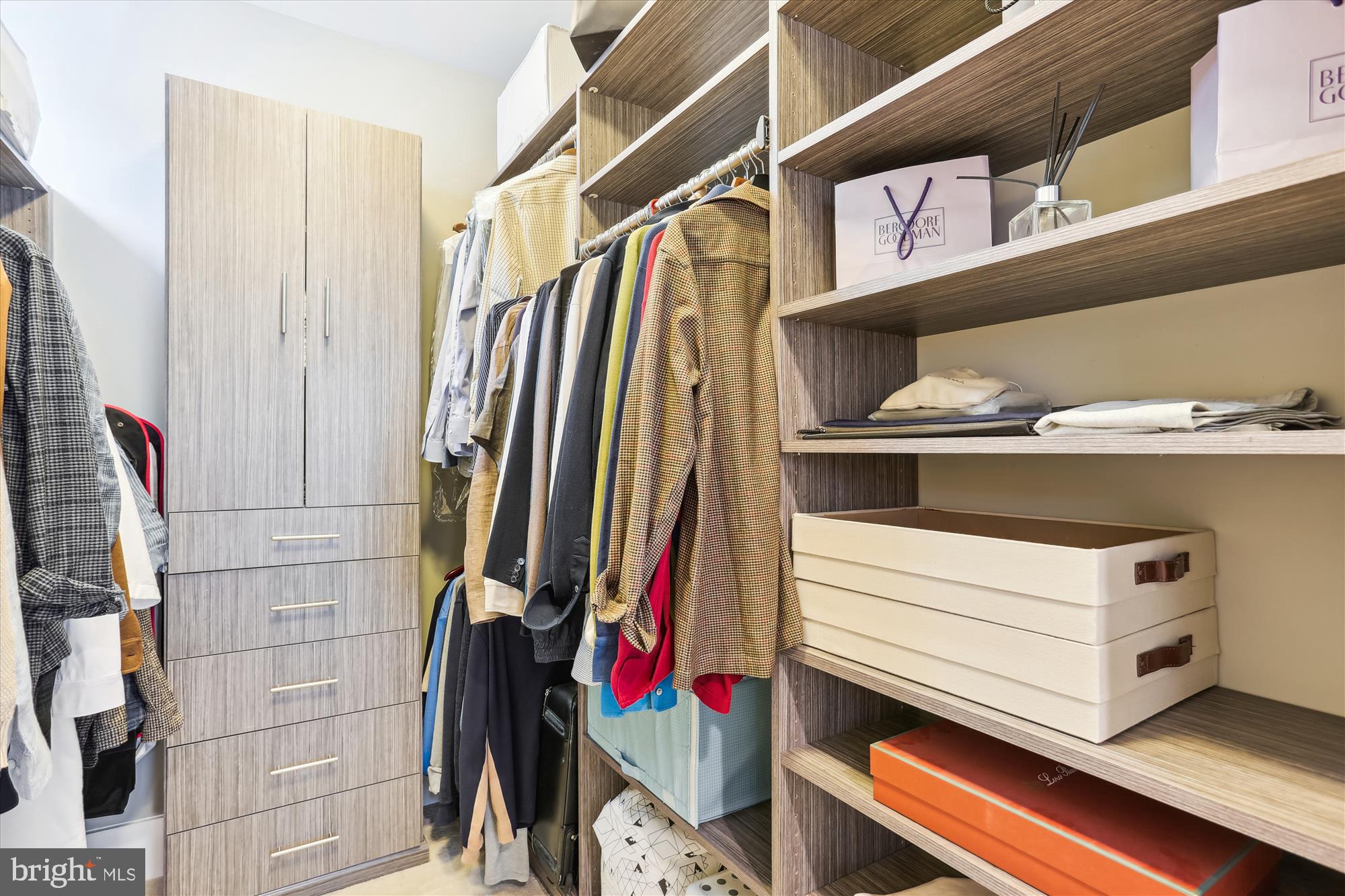 GROSVENOR HEIGHTS - Residential