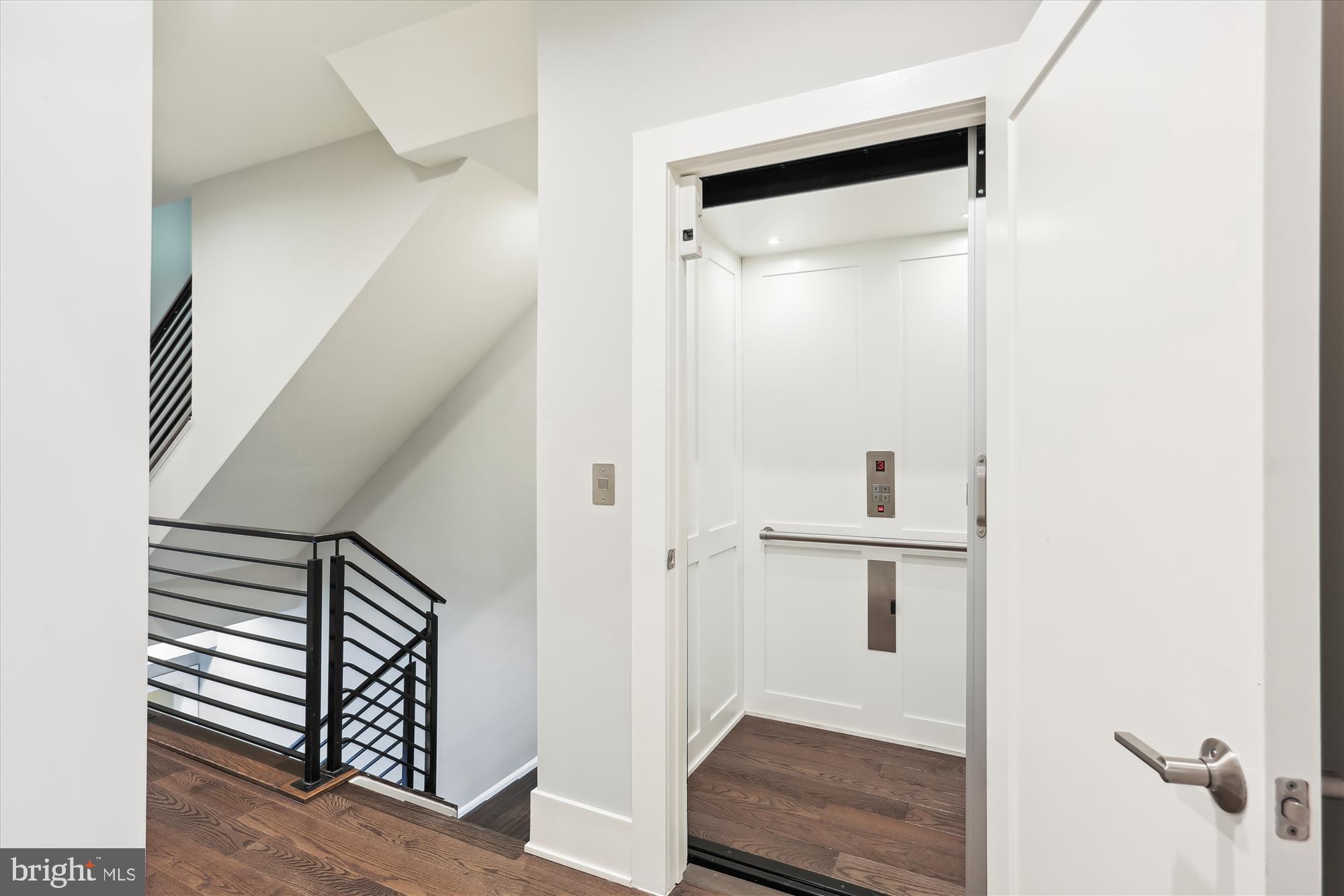 GROSVENOR HEIGHTS - Residential