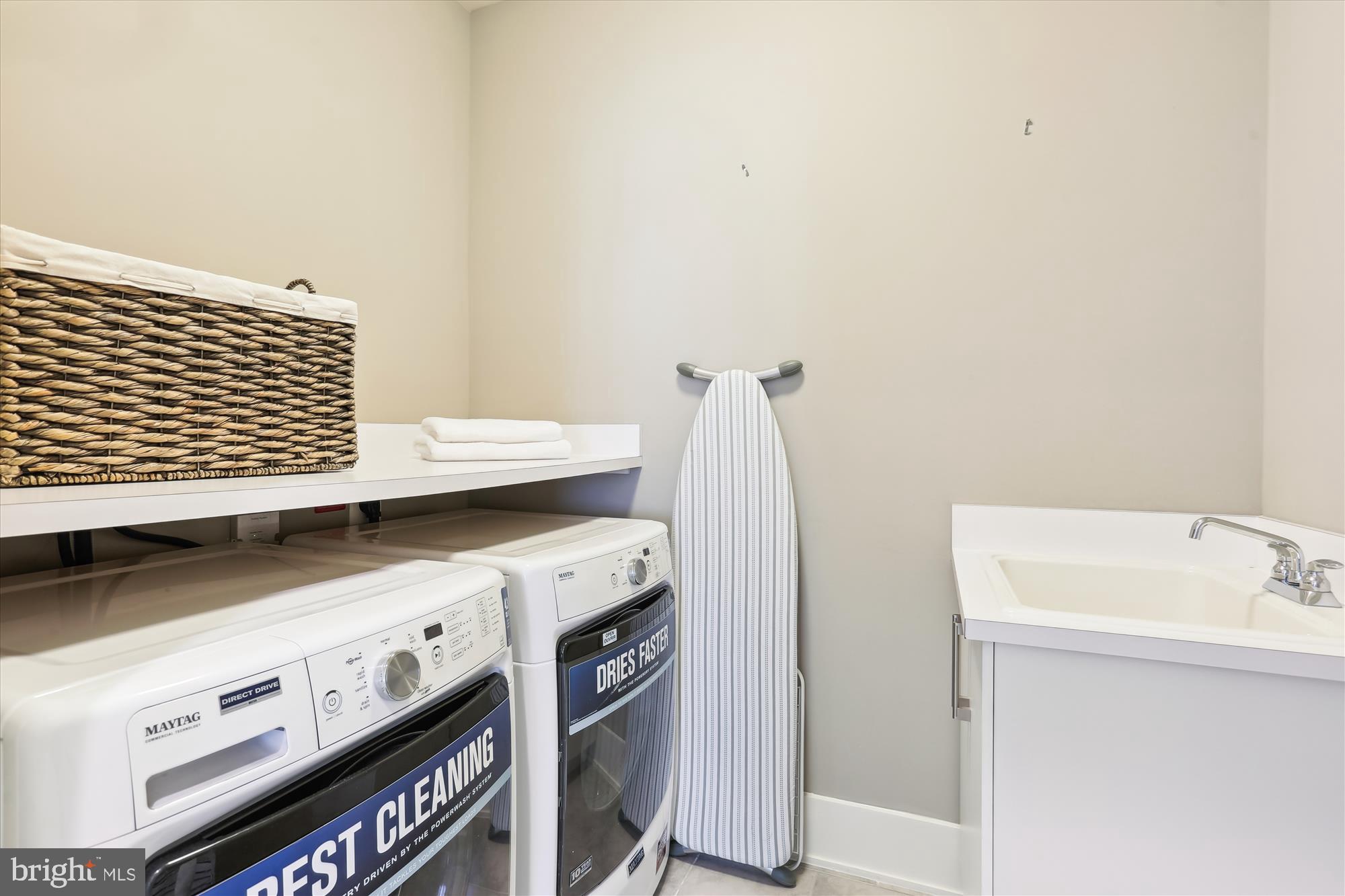 GROSVENOR HEIGHTS - Residential