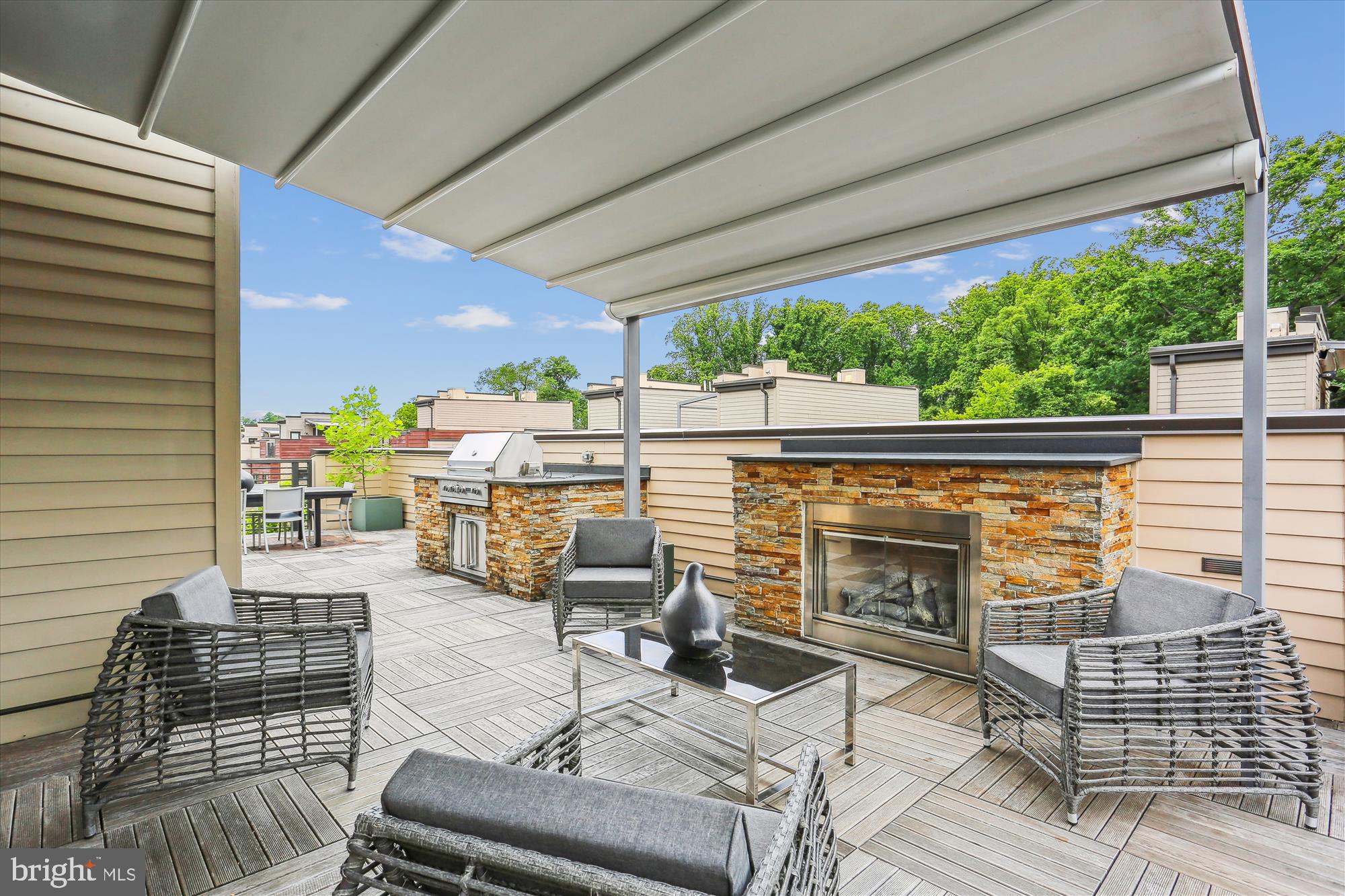 GROSVENOR HEIGHTS - Residential