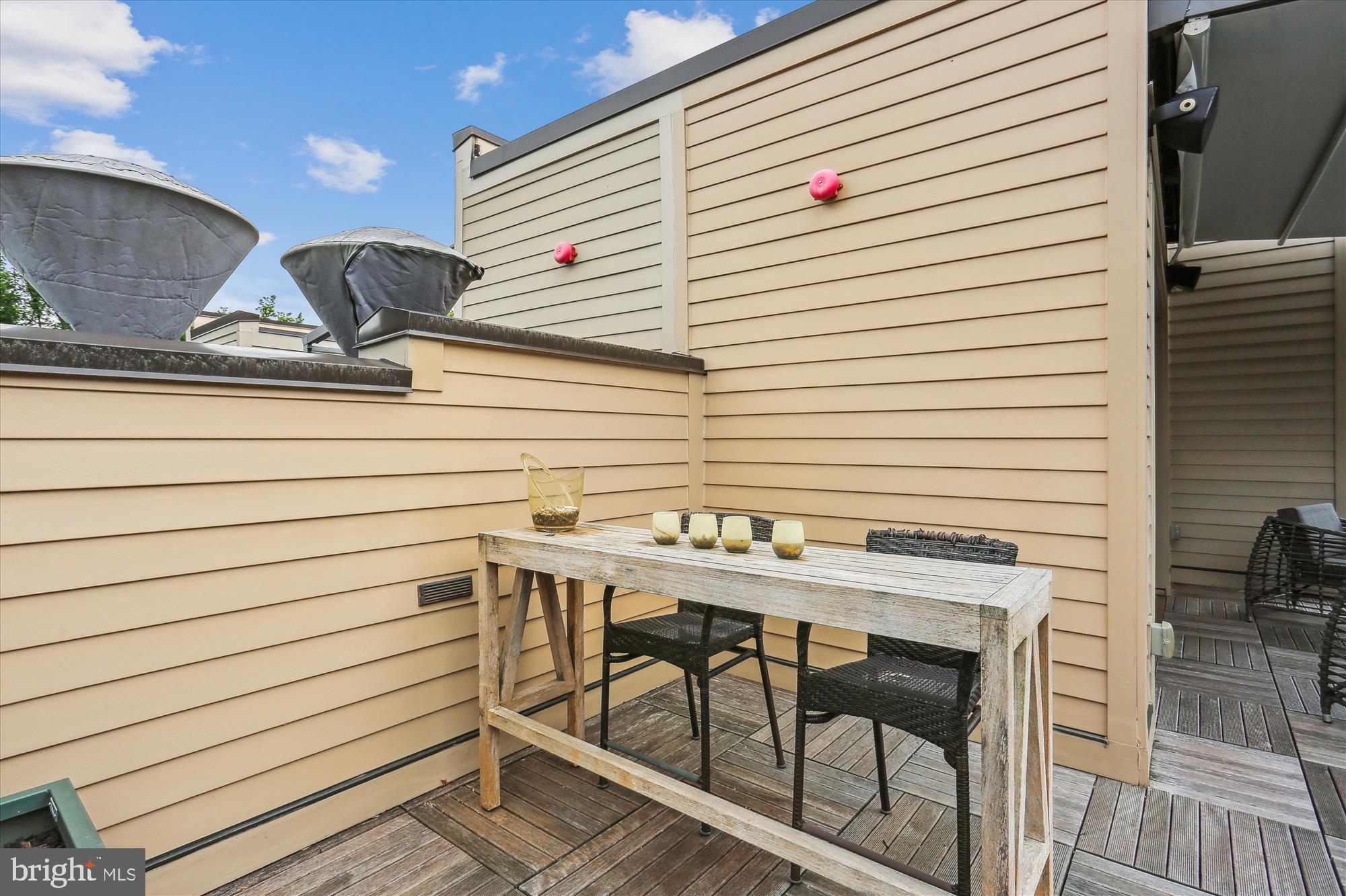 GROSVENOR HEIGHTS - Residential