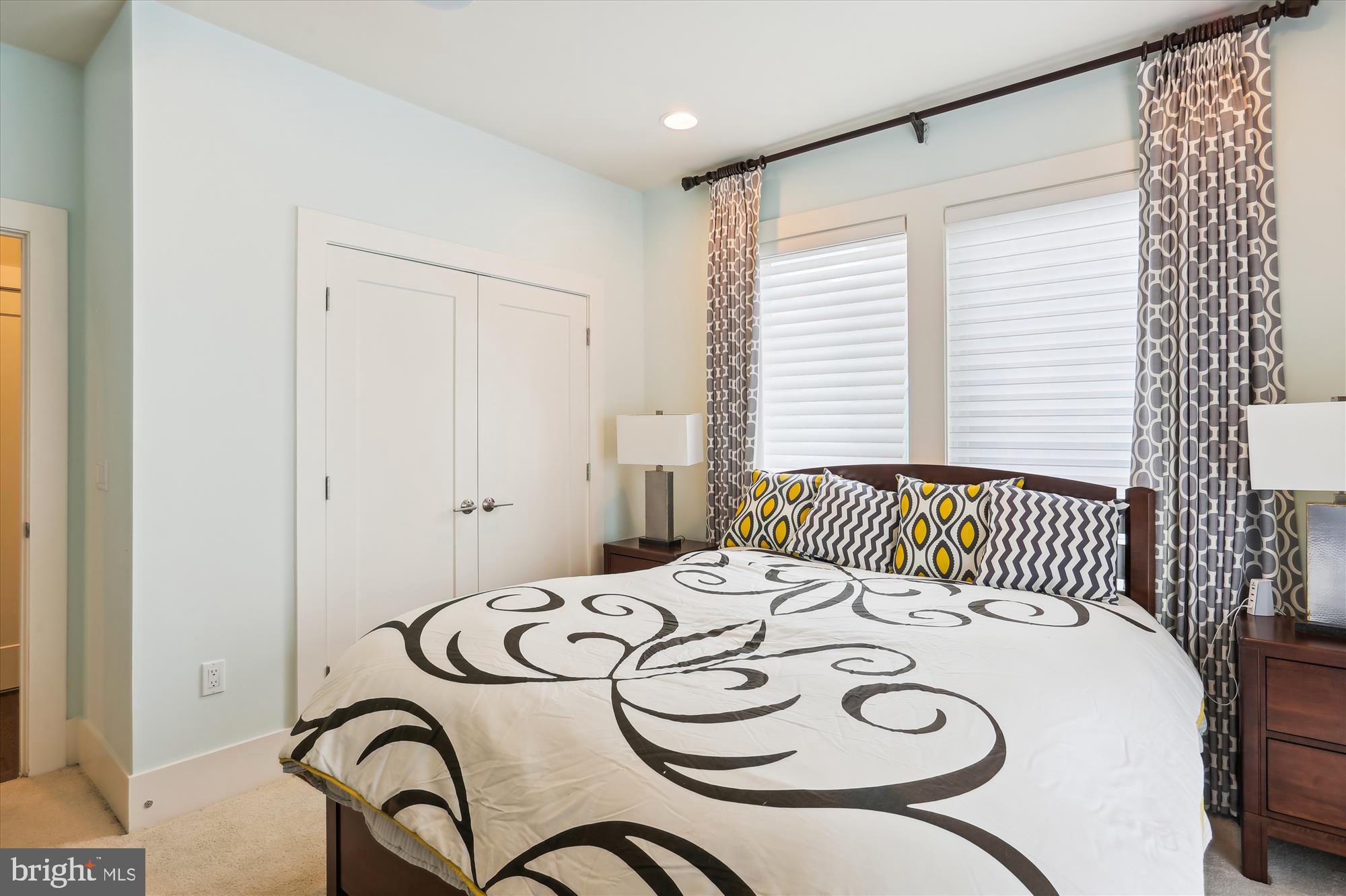 GROSVENOR HEIGHTS - Residential