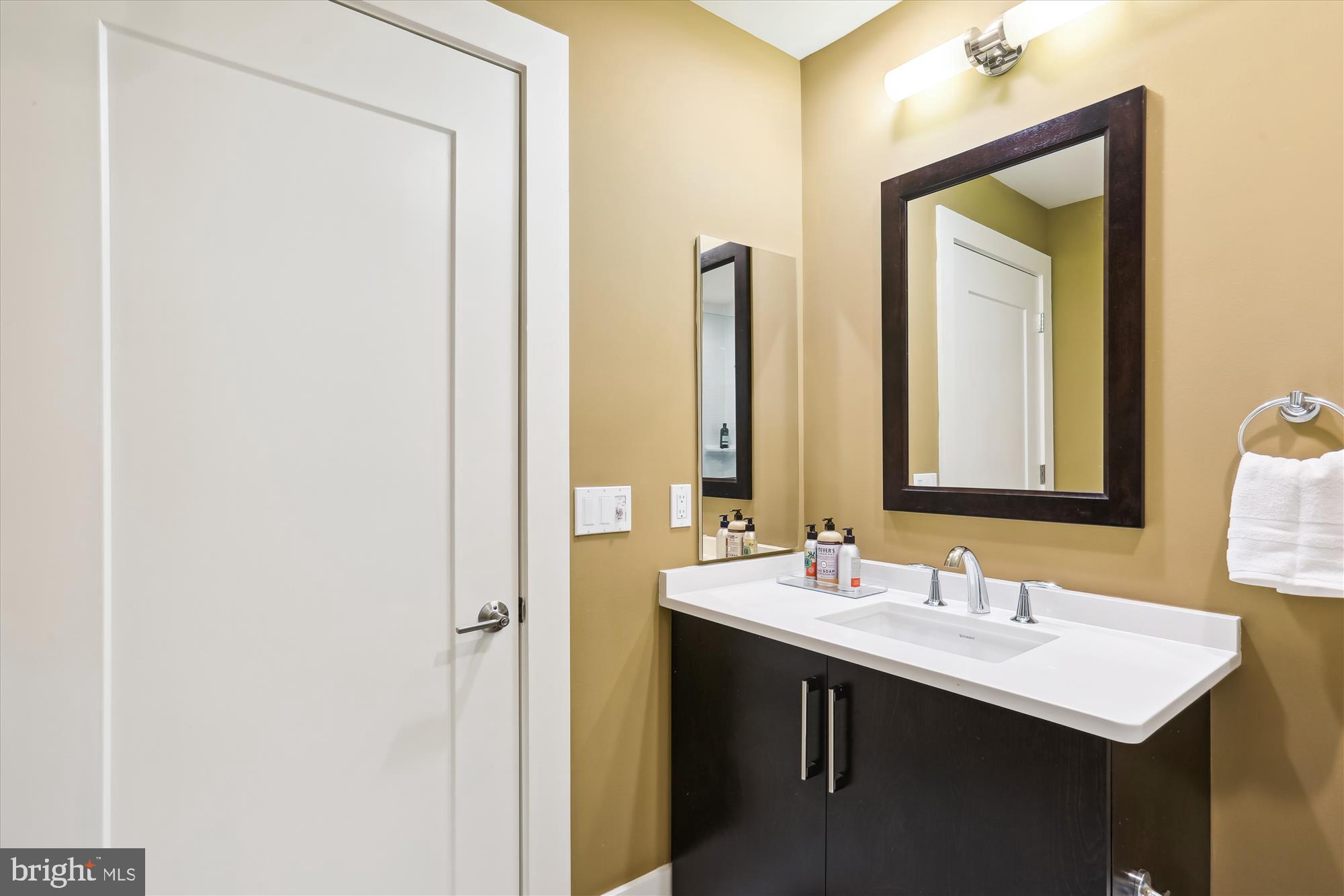 GROSVENOR HEIGHTS - Residential