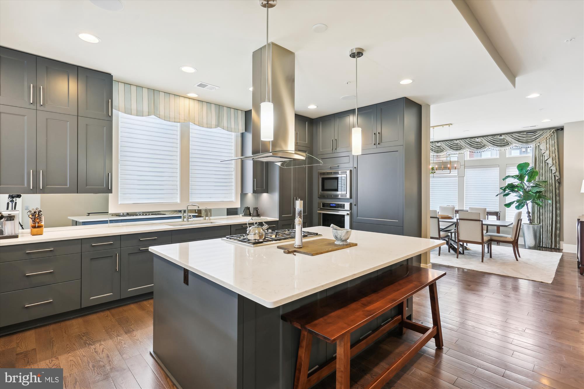 GROSVENOR HEIGHTS - Residential