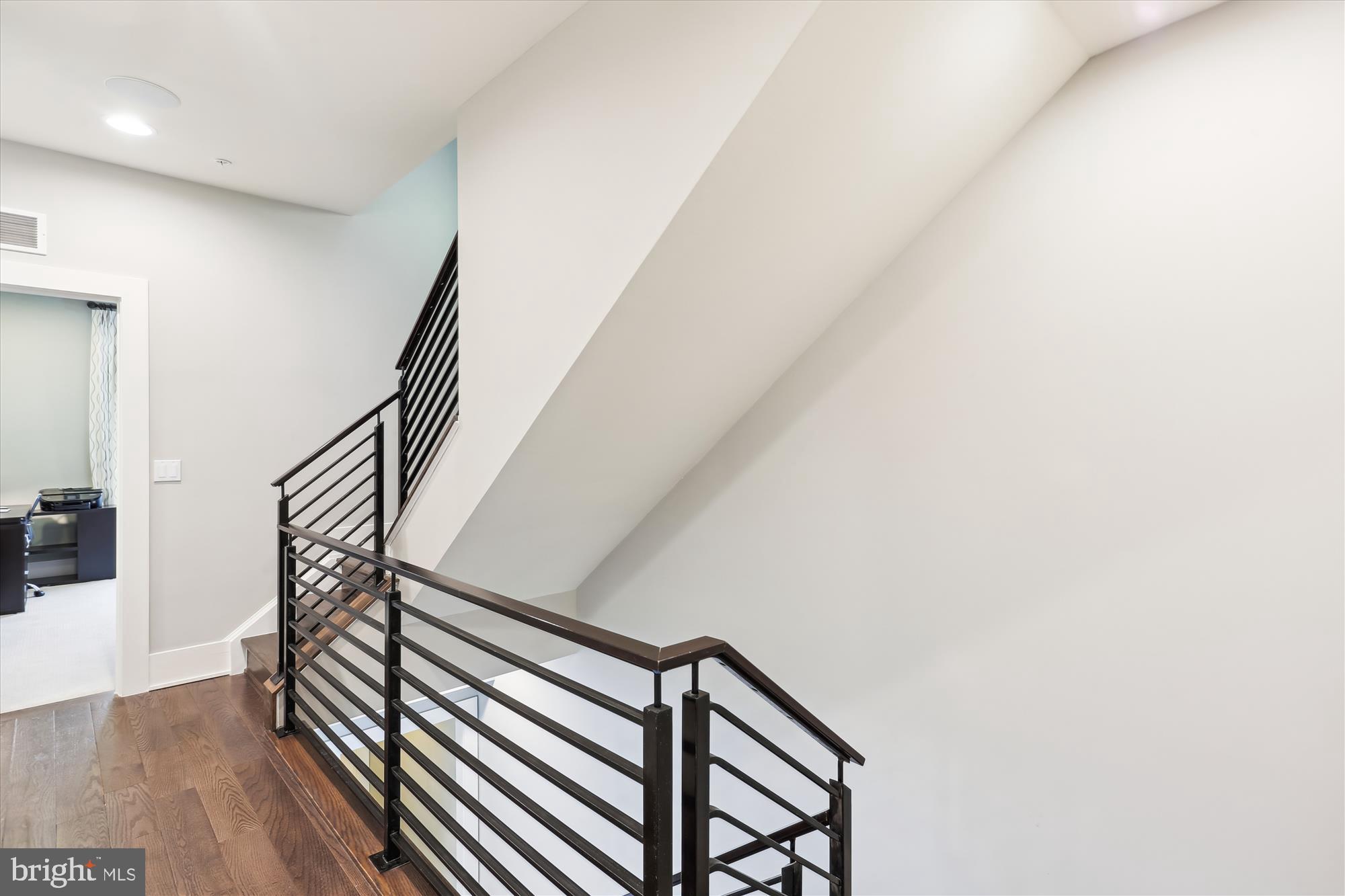 GROSVENOR HEIGHTS - Residential