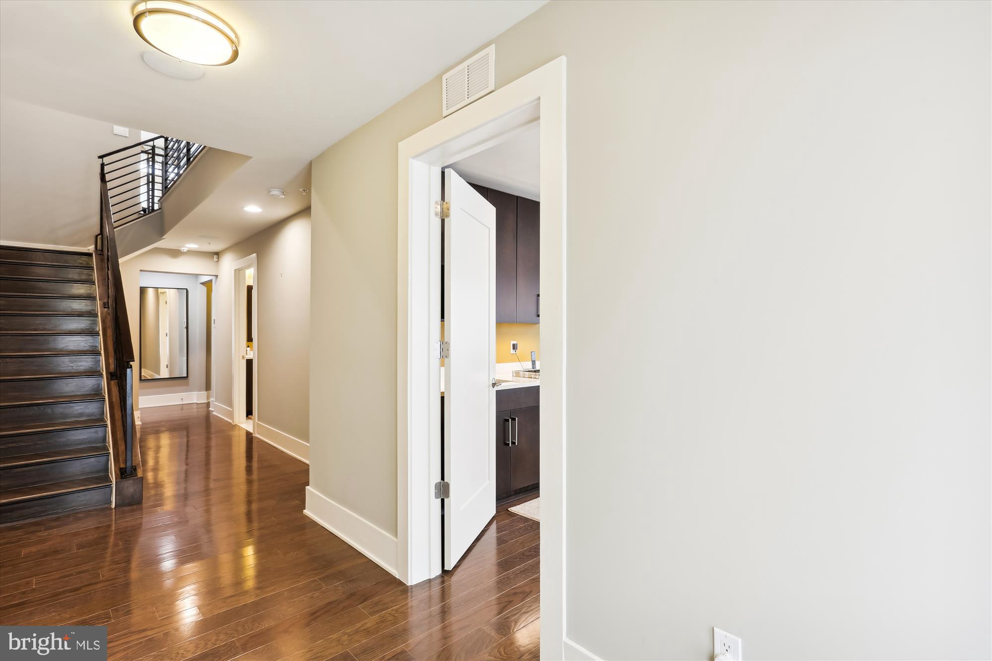 GROSVENOR HEIGHTS - Residential