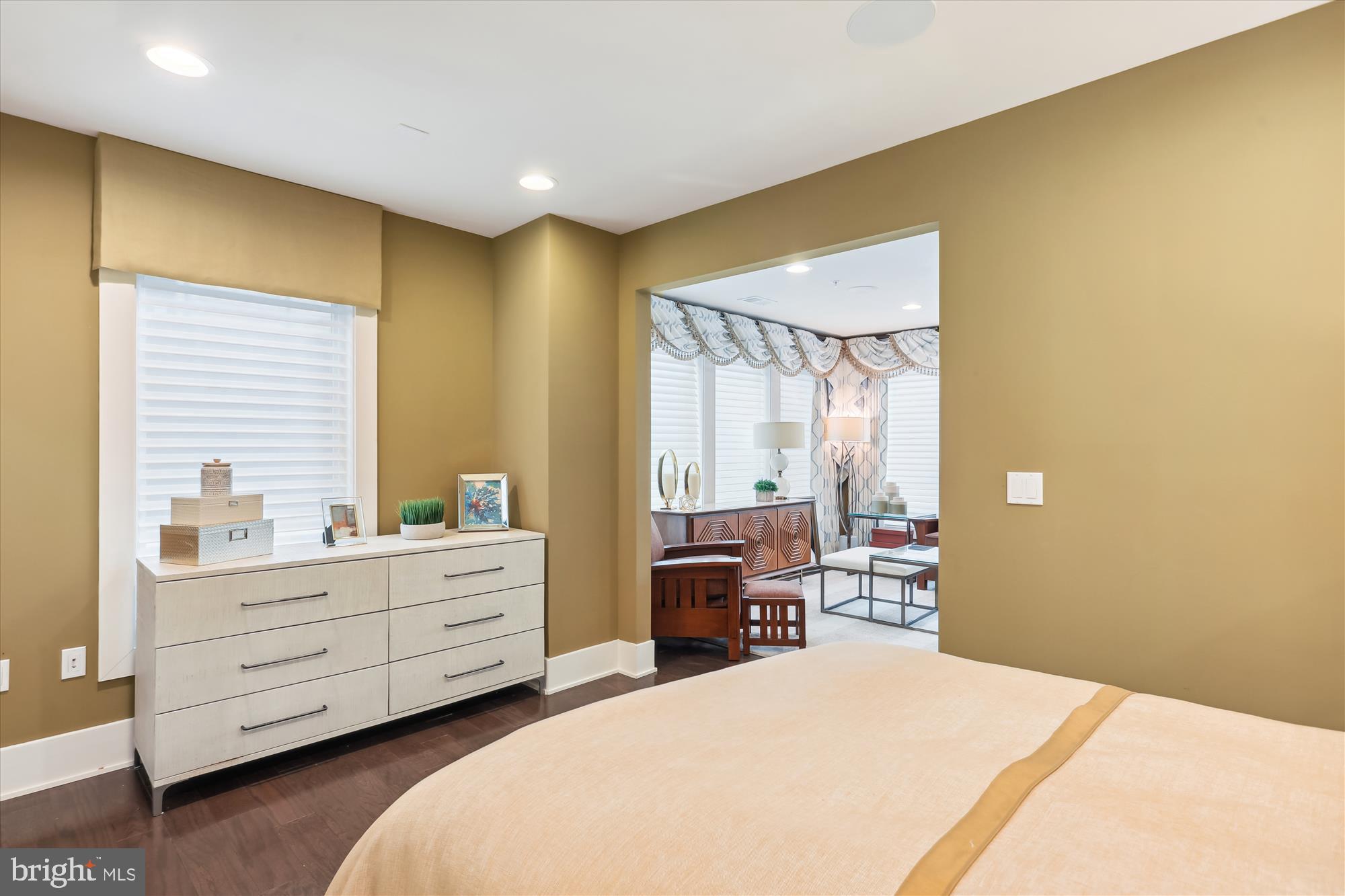 GROSVENOR HEIGHTS - Residential