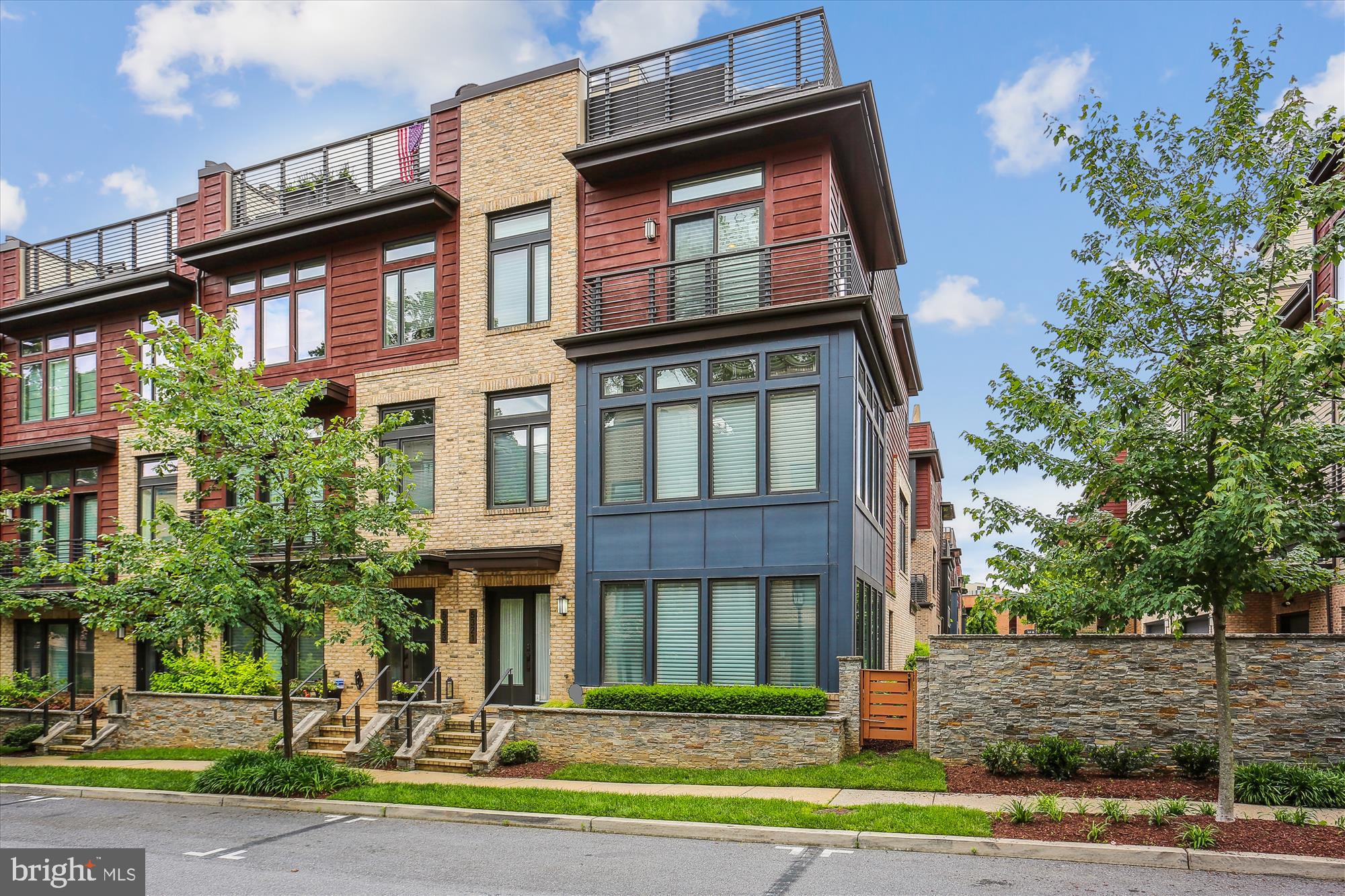 GROSVENOR HEIGHTS - Residential