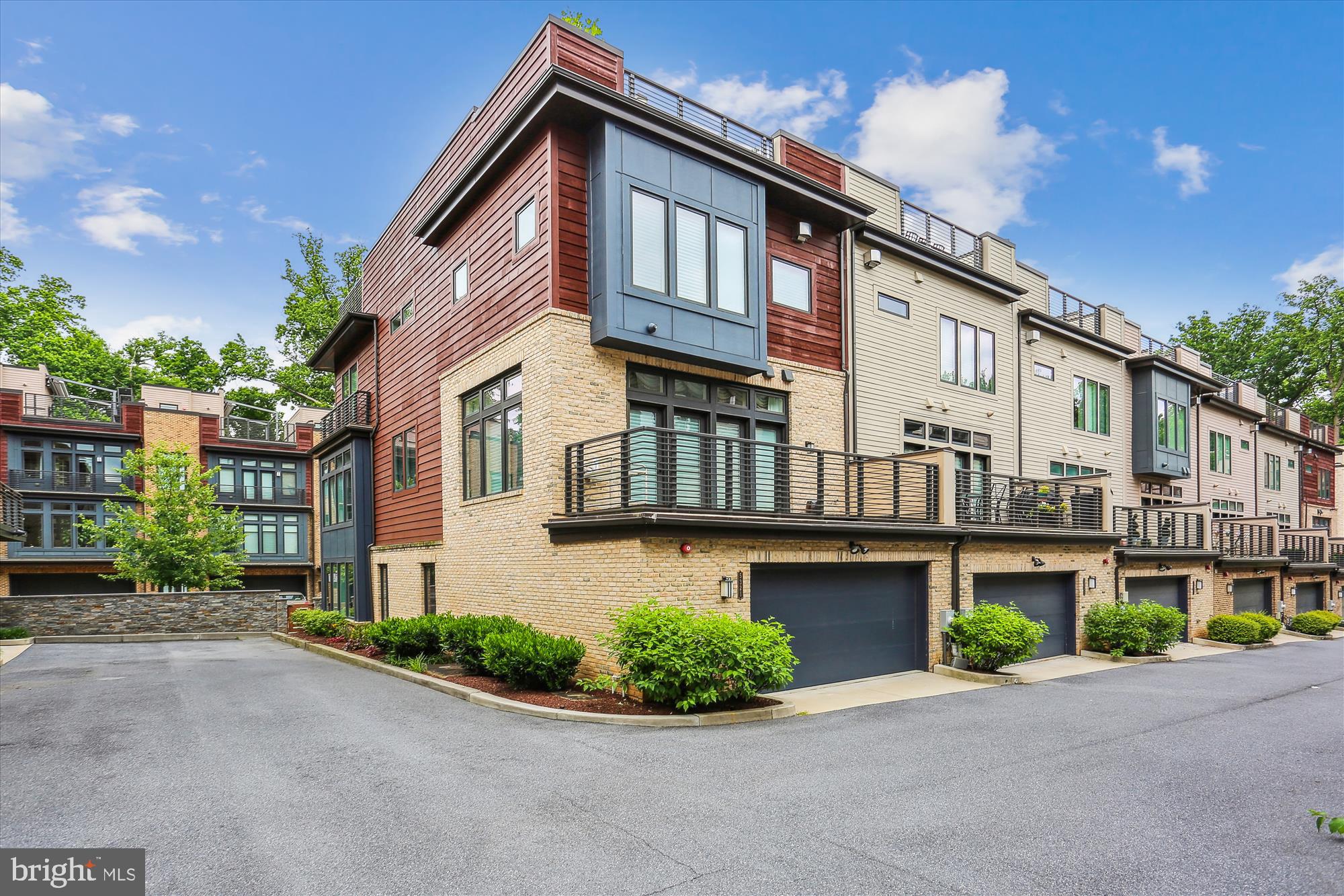 GROSVENOR HEIGHTS - Residential